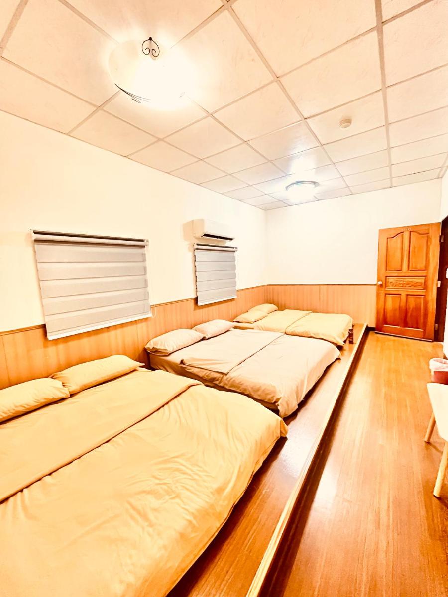 6-Bed Mixed Dormitory Room photo 1