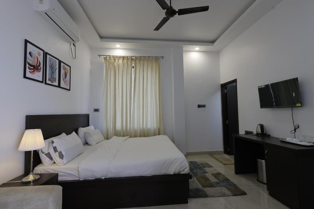 Deluxe Double Room photo 3