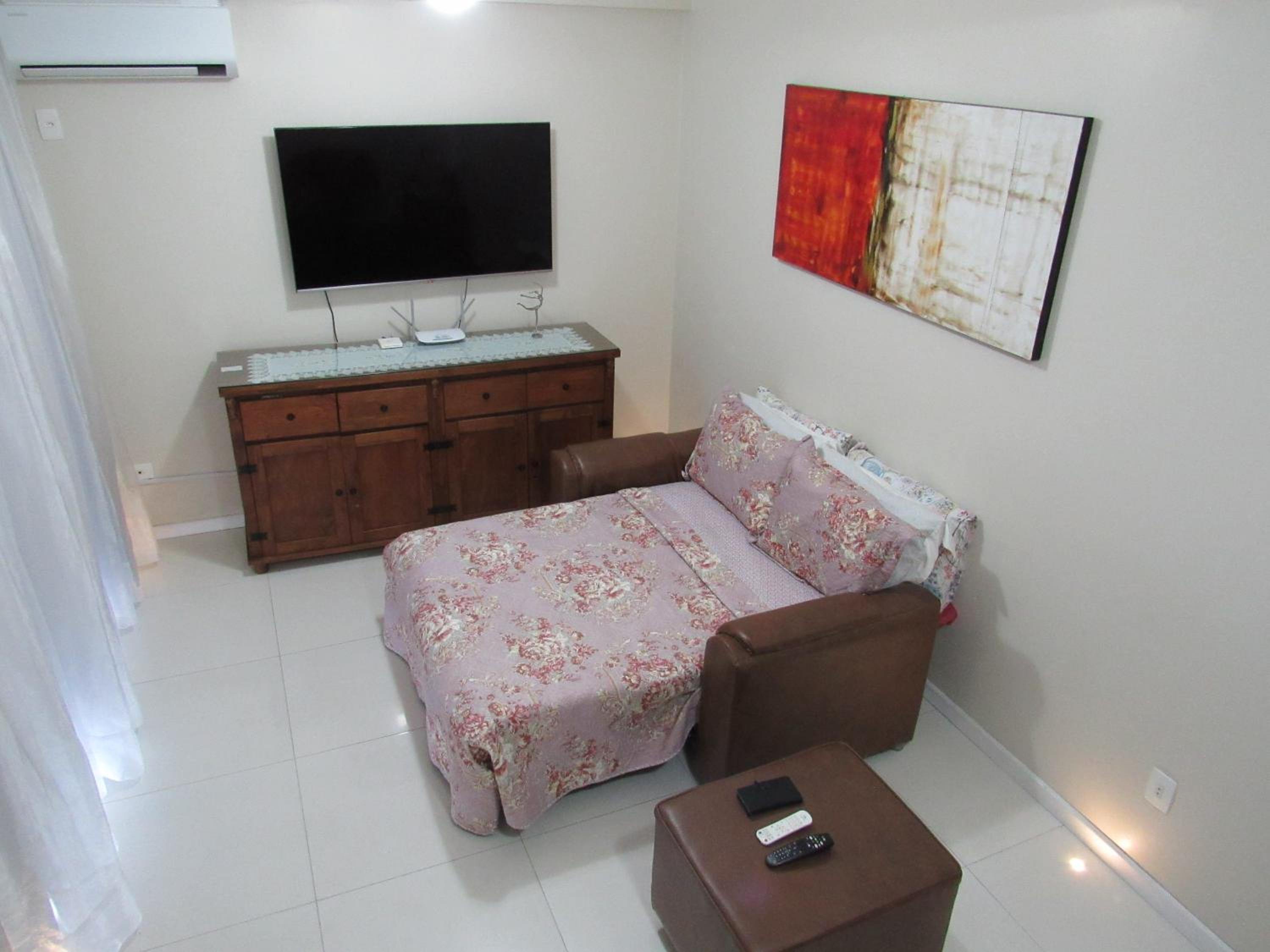Two-Bedroom Apartment - Photo 21