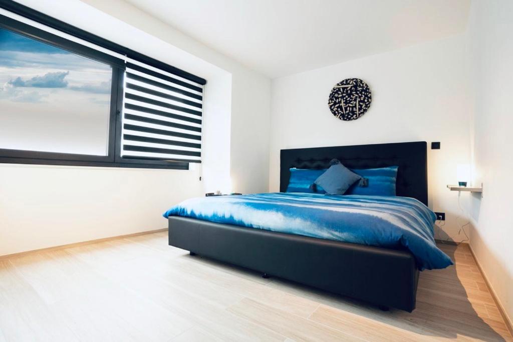 Three-Bedroom Apartment - Photo 3