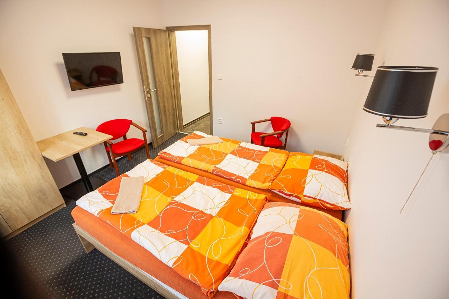 Deluxe Double or Twin Room - Photo 2