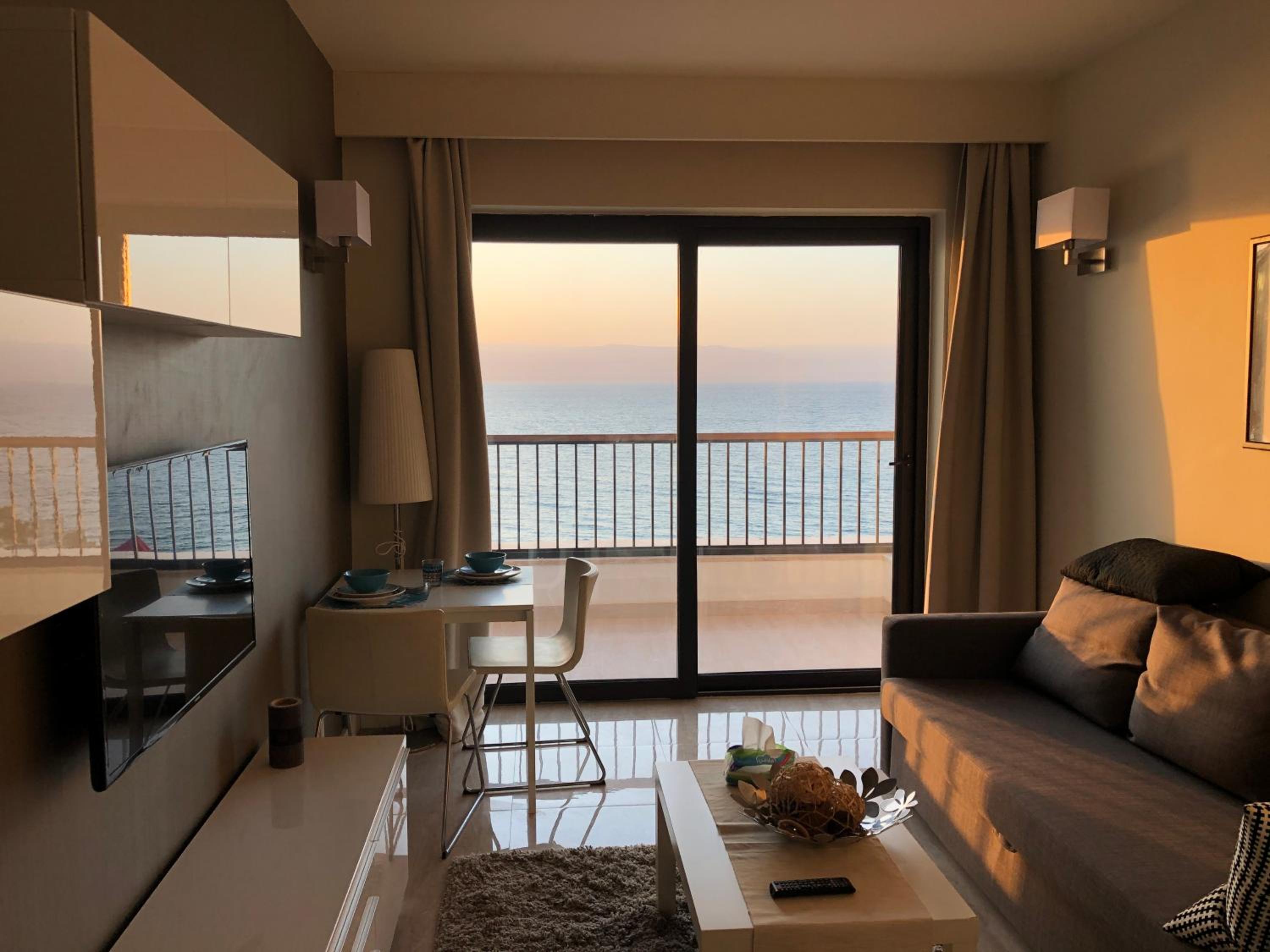 Apartment with Sea View - Photo 12