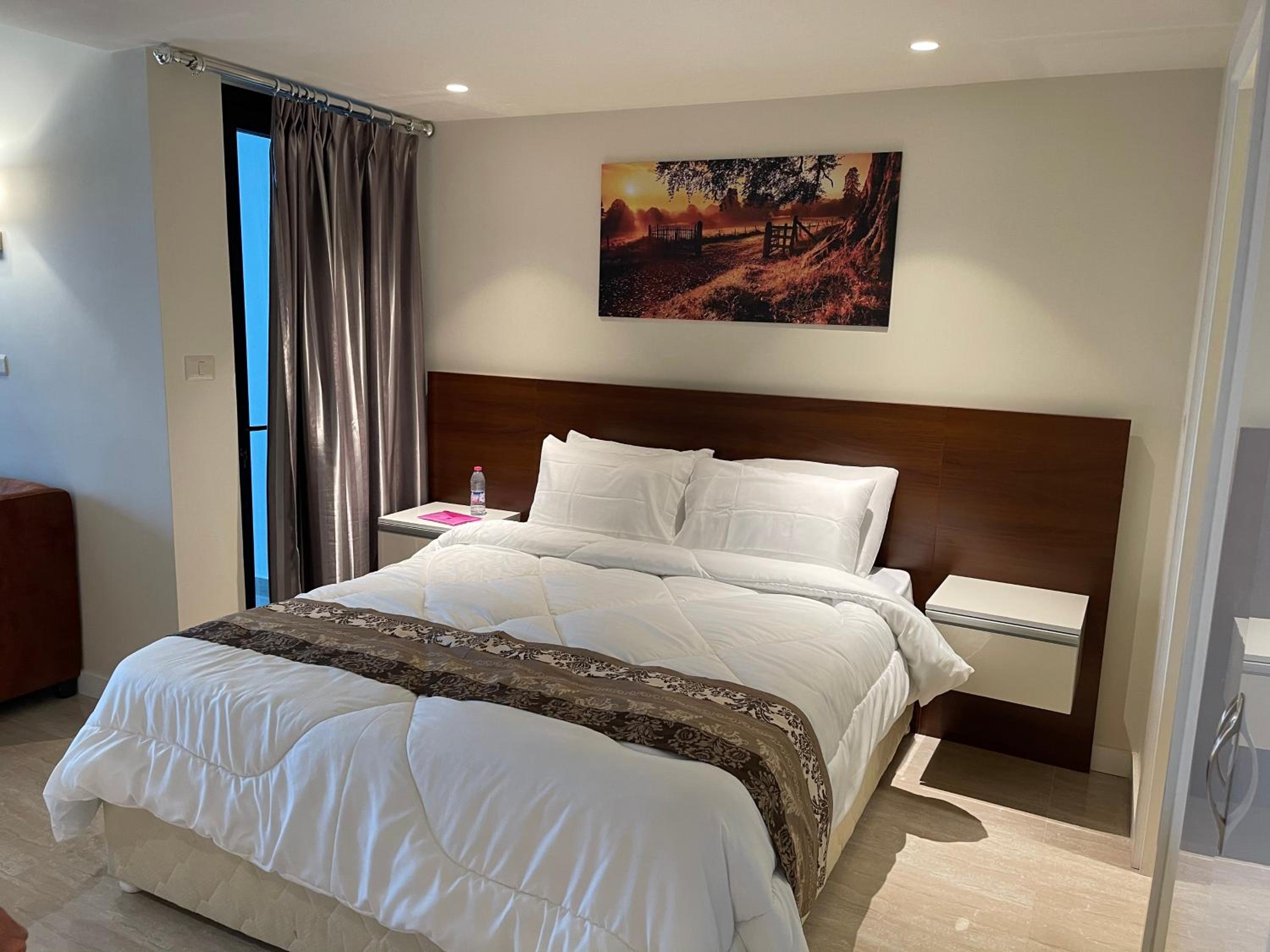 Apartment with Sea View - Photo 4