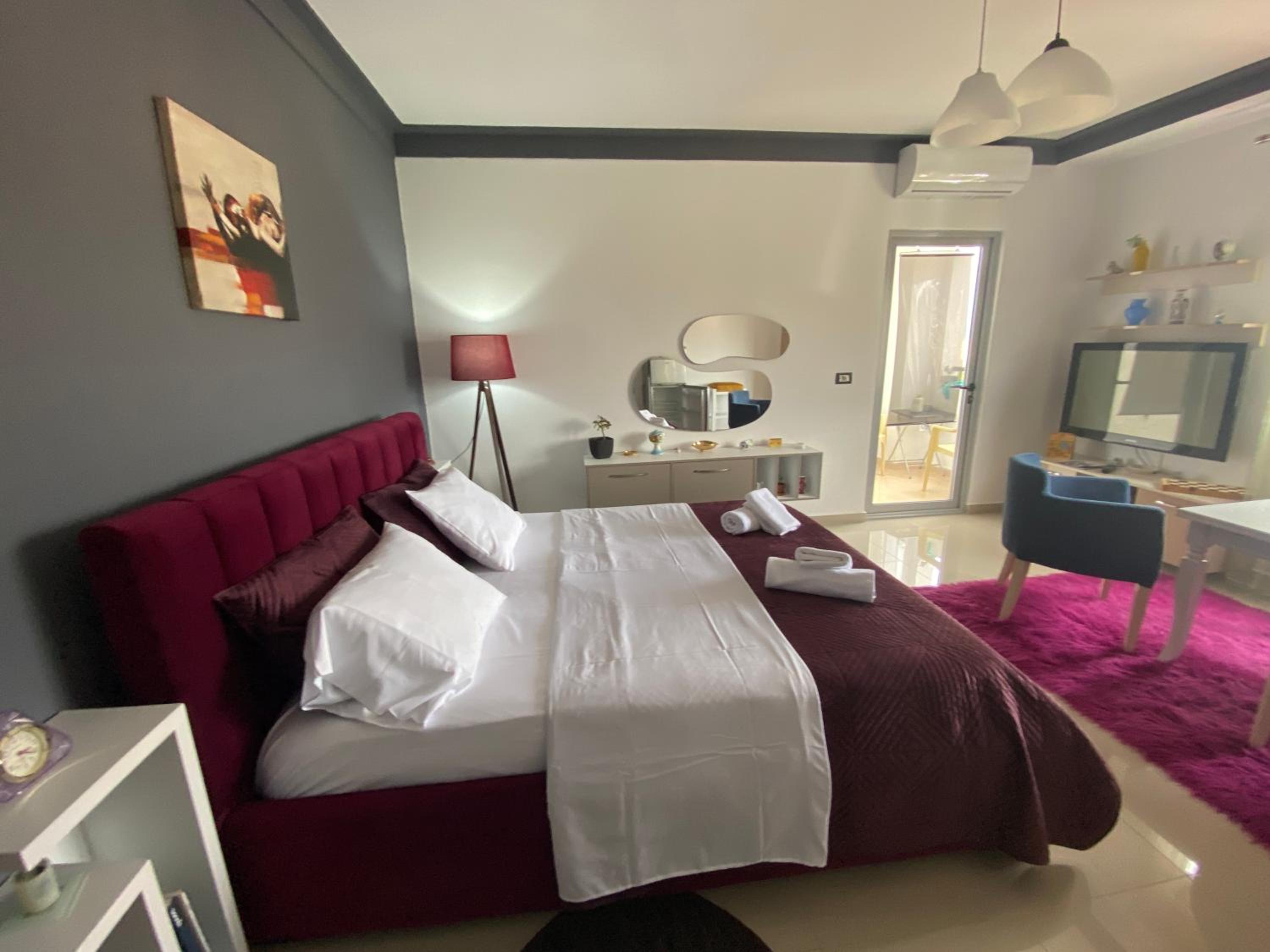 Deluxe Room (2 Adults + 1 Child) photo 2