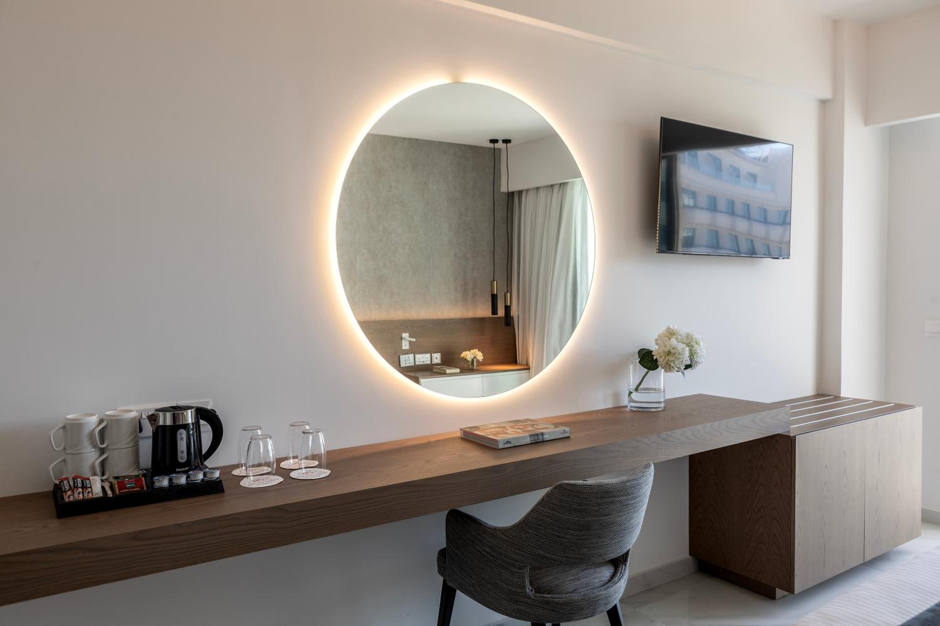 Double or Twin Room with Inland View - Photo 12