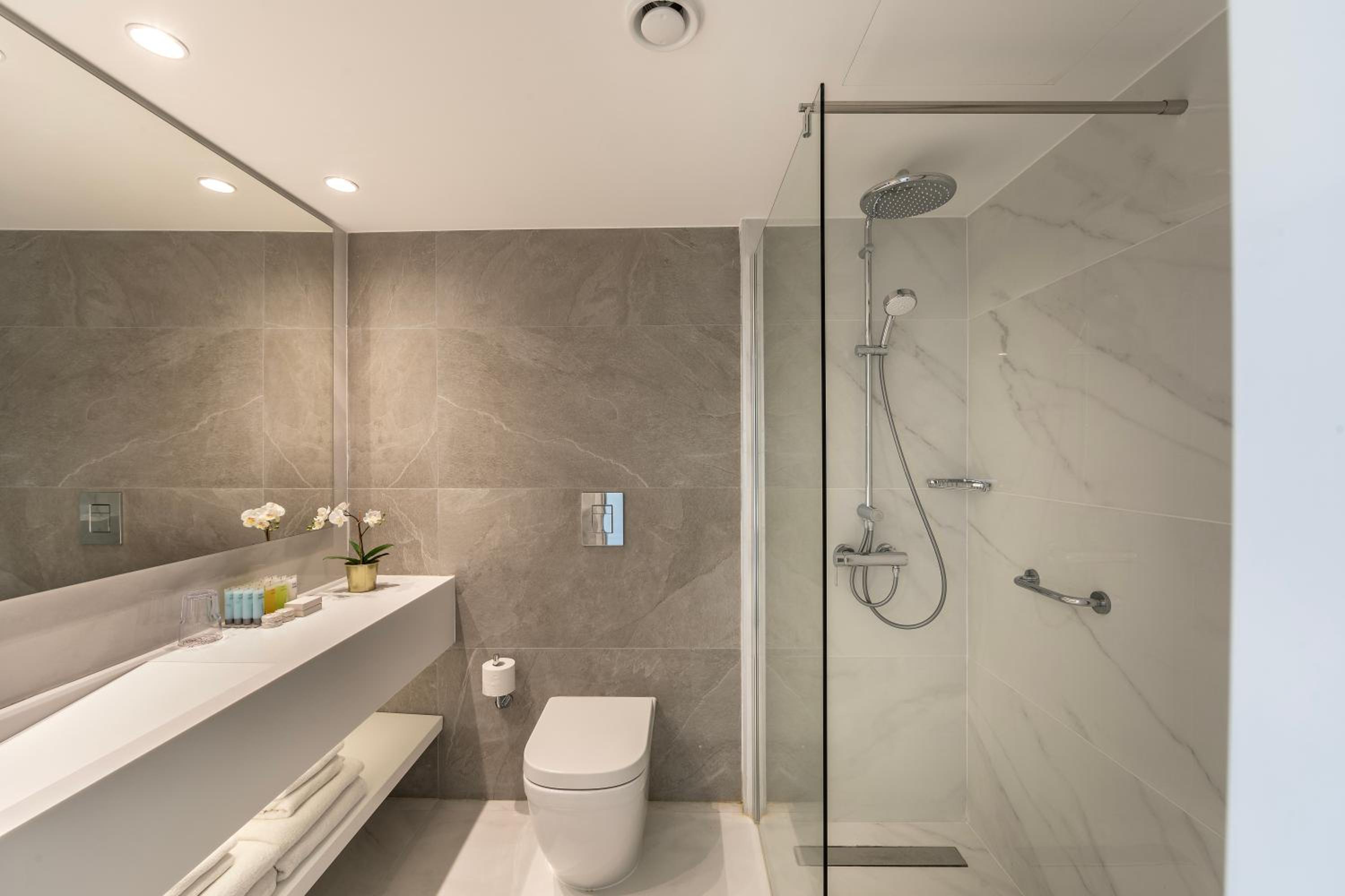 Double or Twin Room with Inland View - Photo 11