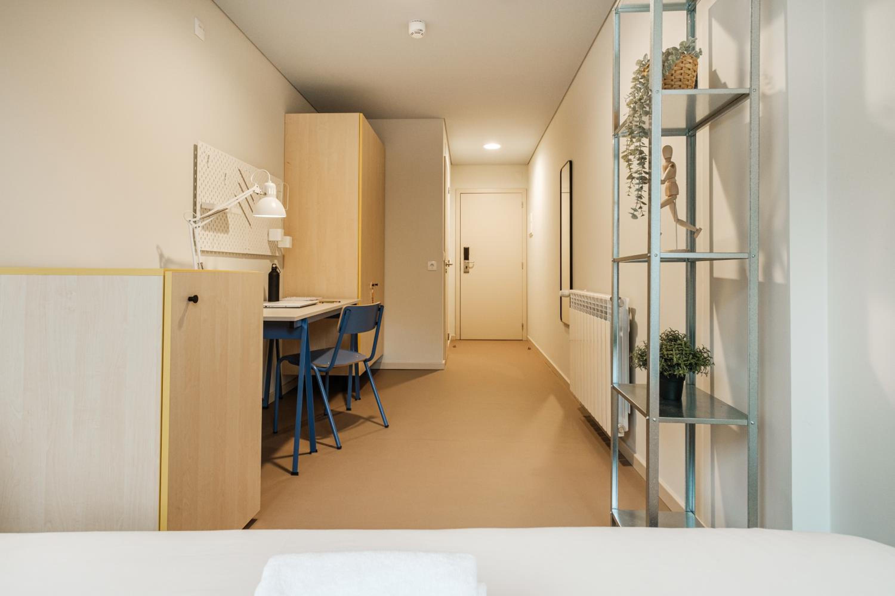 Single Room with Private Bathroom photo 3