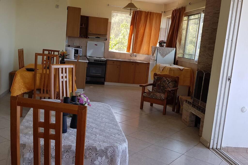 Three-Bedroom House photo 2