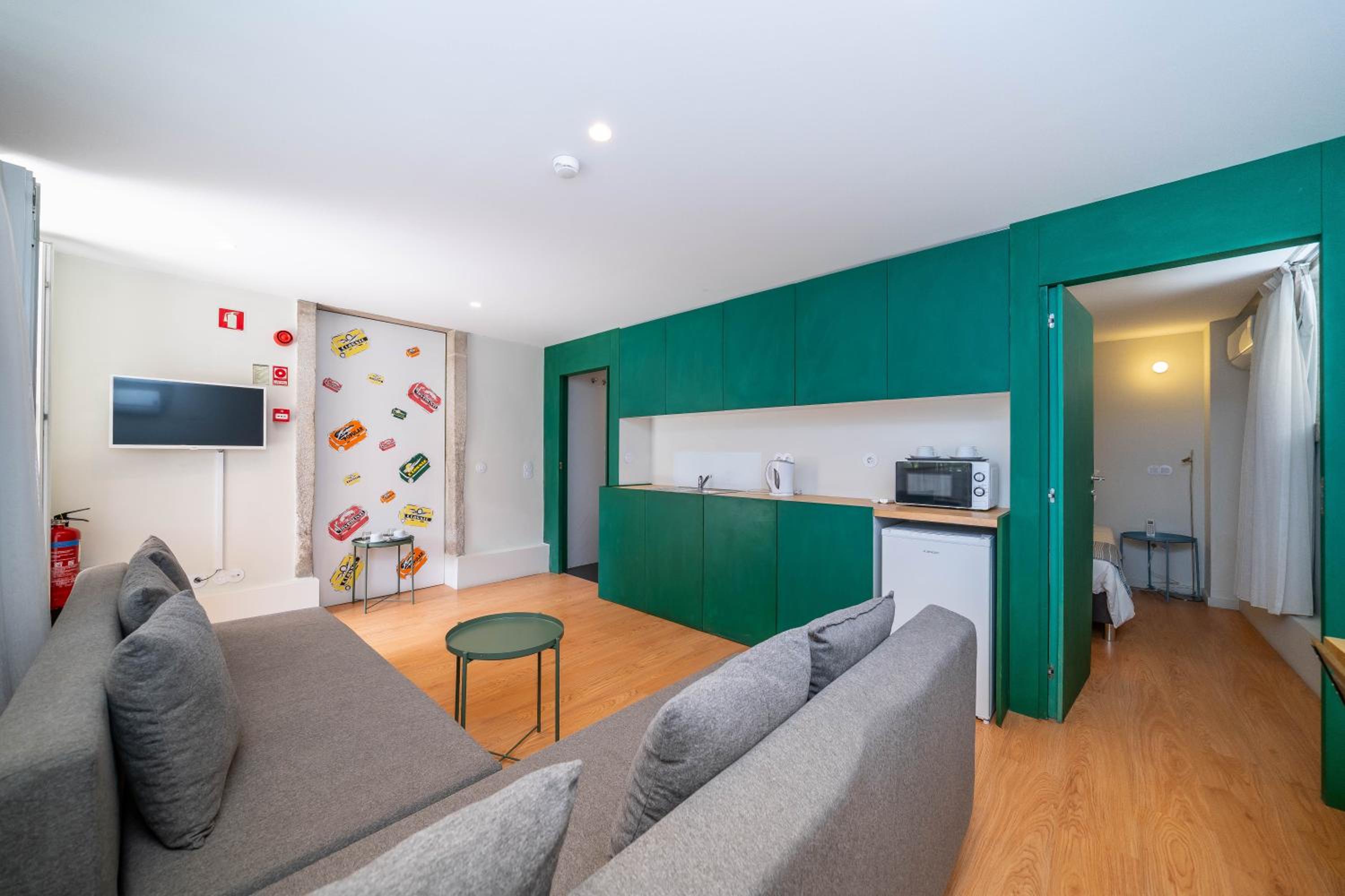 Family Room - Photo 3
