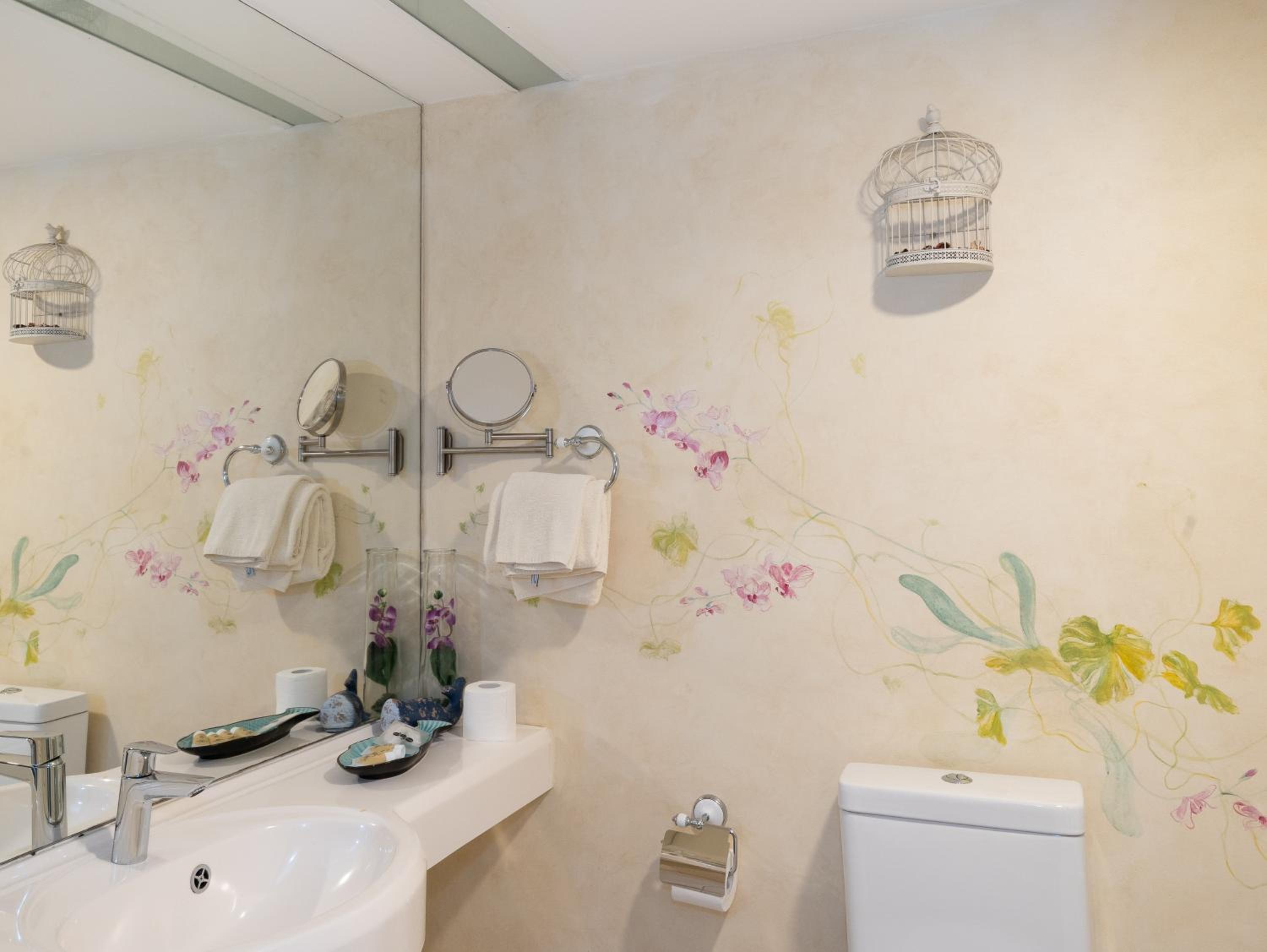 Standard Double or Twin Room - Photo 3