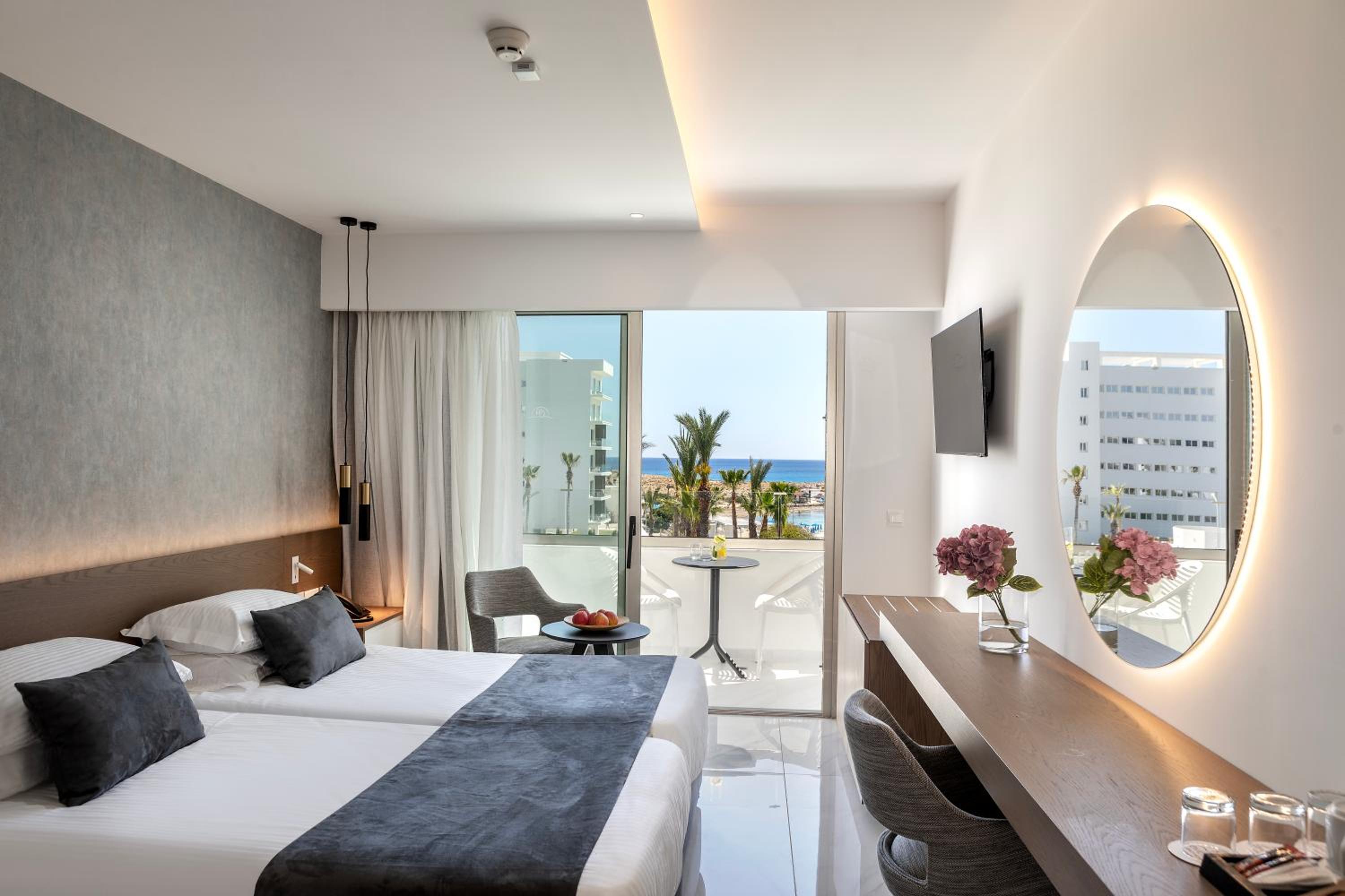 מלון פאבלו נאפה ביץ' איה נאפה — Double or Twin Room with Side Sea View