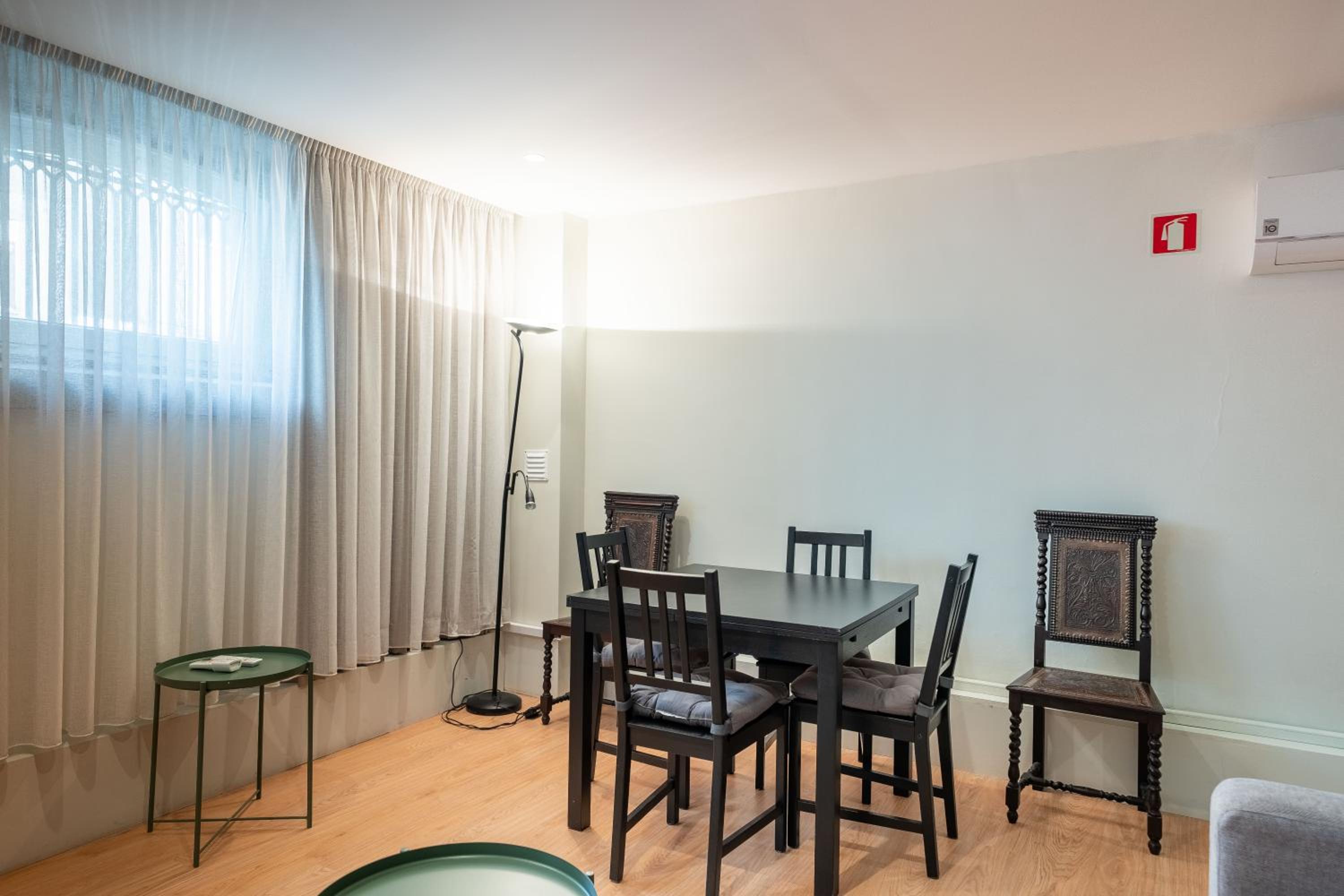 Family Studio - Photo 9