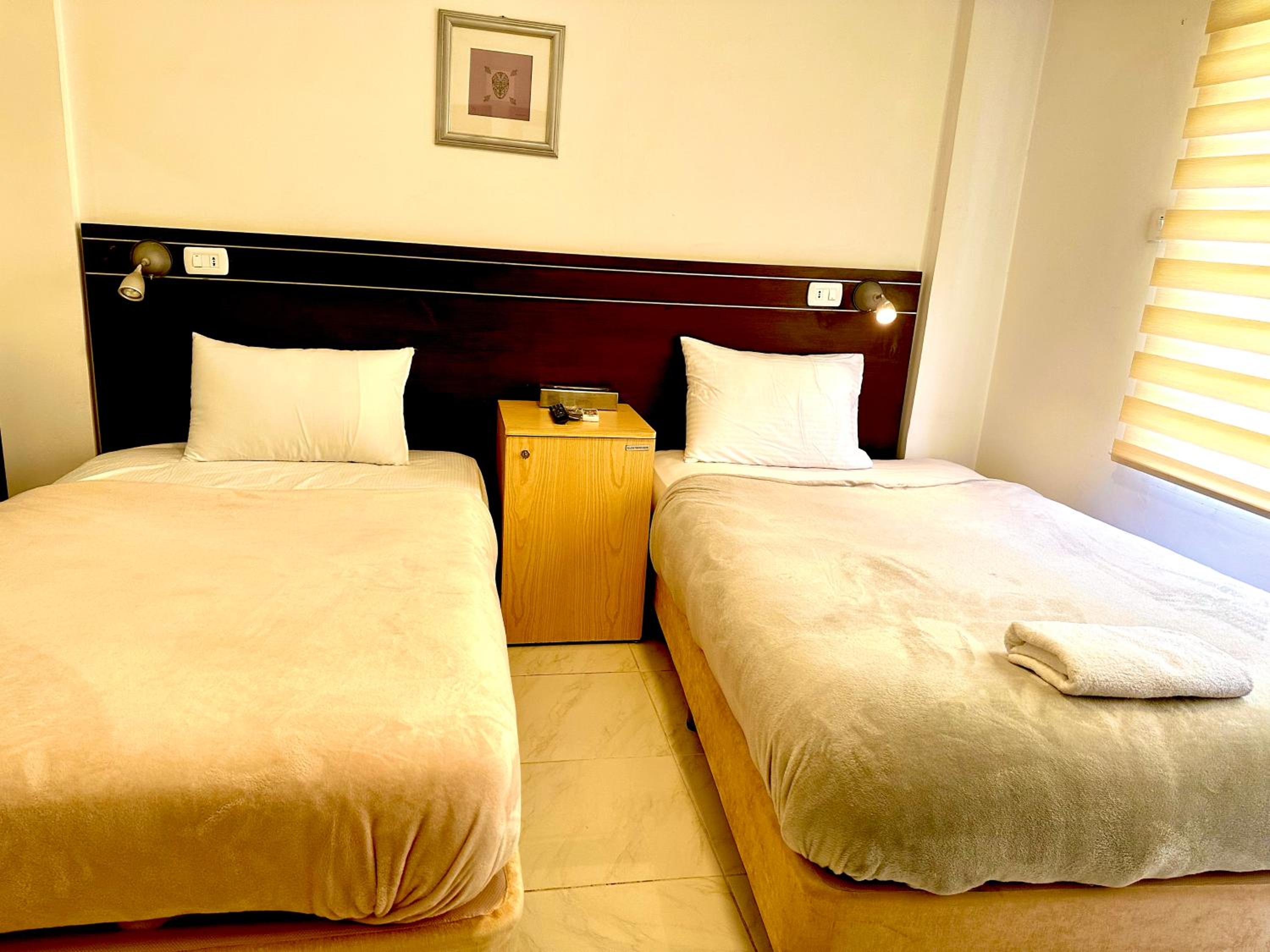 Double or Twin Room with Bathroom - Photo 16
