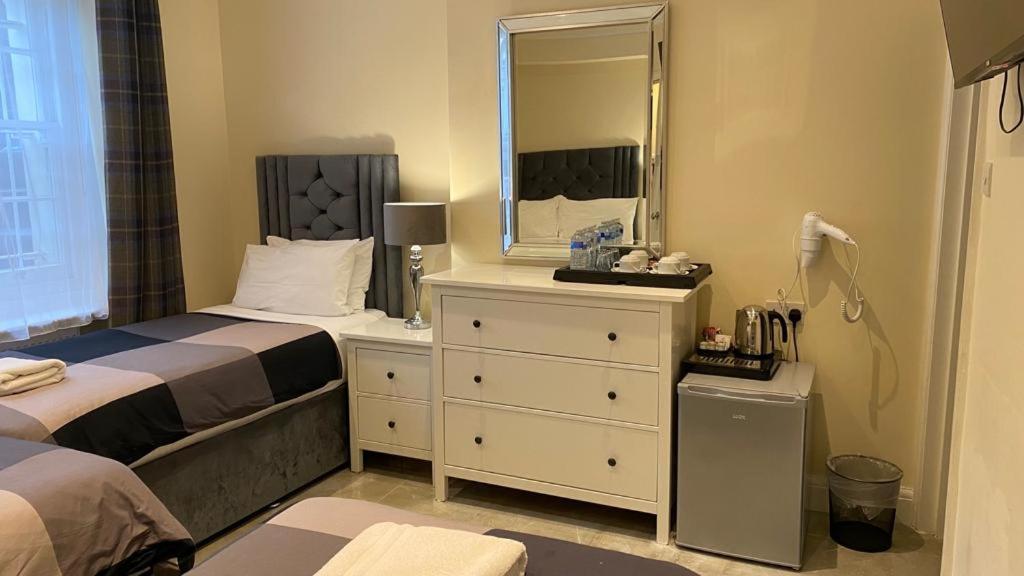 Family Room photo 3