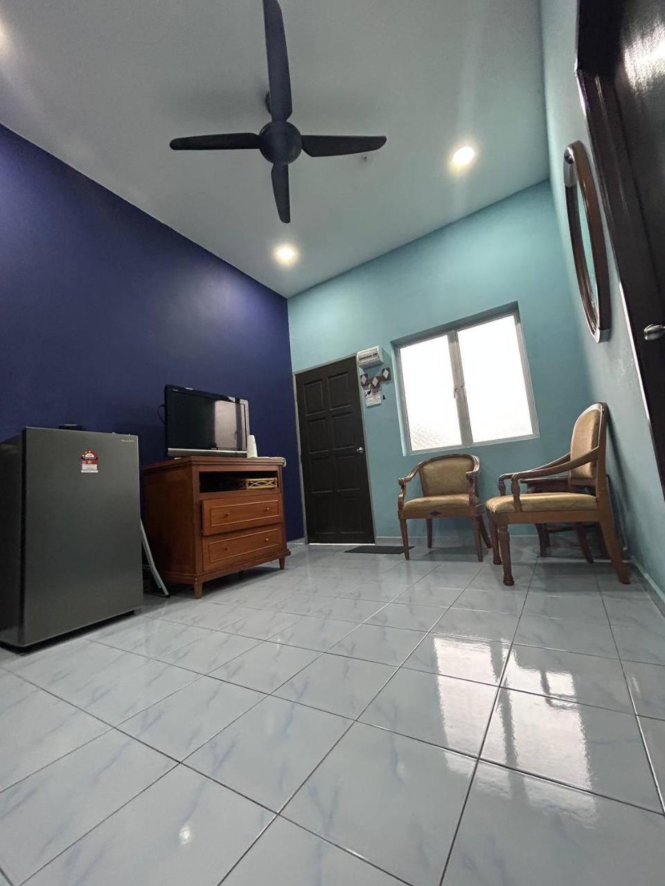 Two-Bedroom Chalet - Photo 2