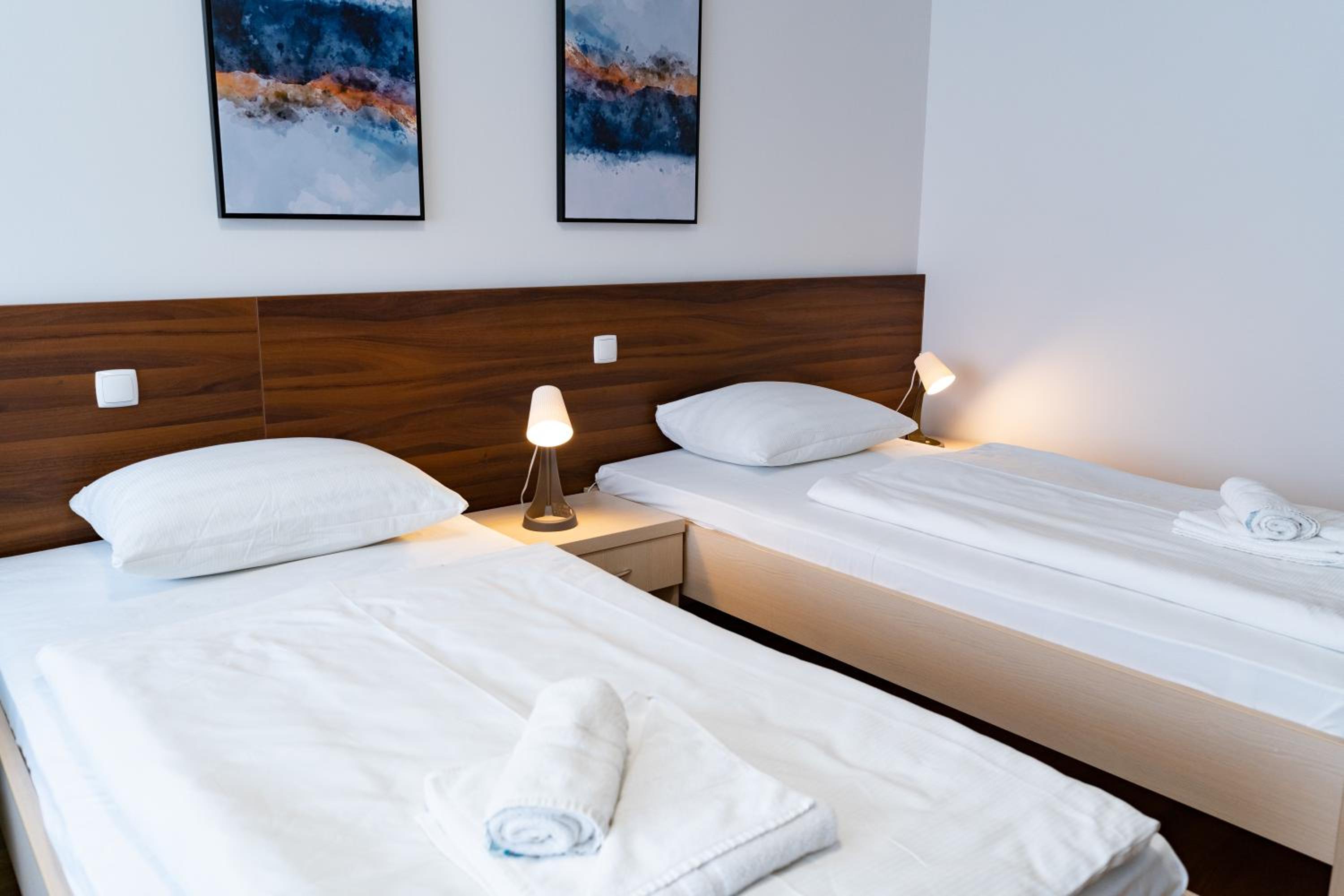 Double or Twin Room - Photo 10