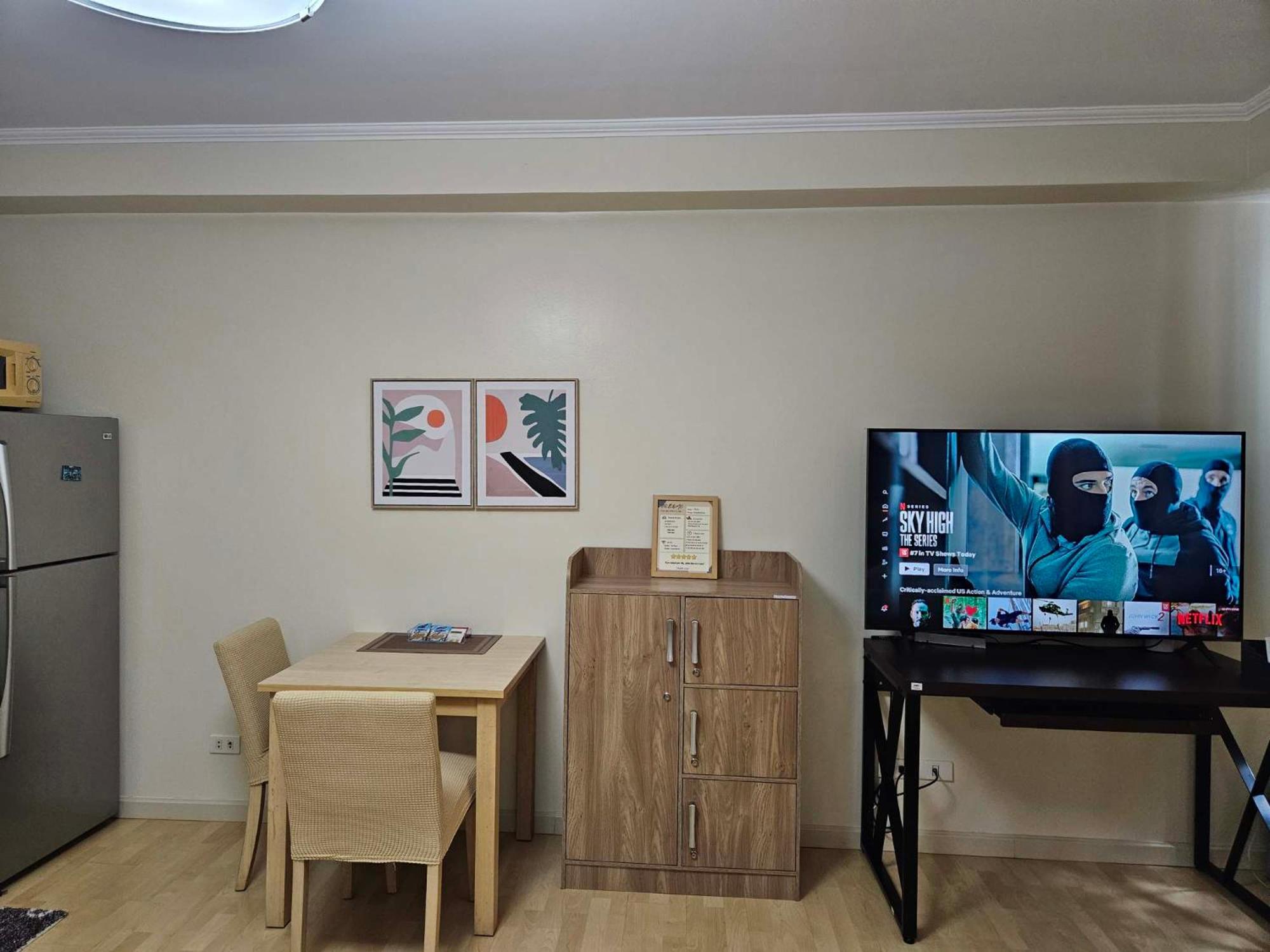 Studio with Balcony - Photo 37
