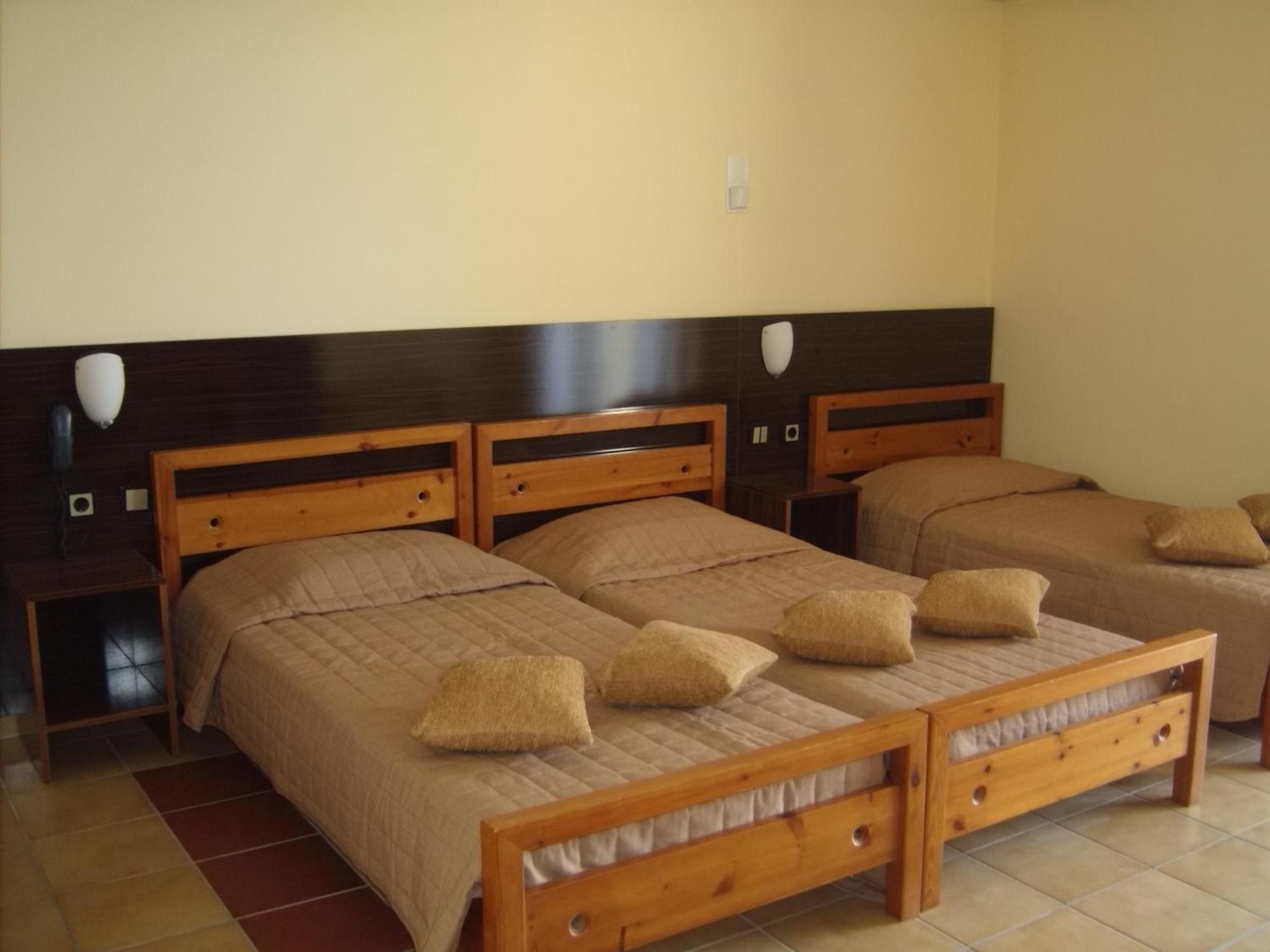 Double or Twin Room with Pool View - Ground Floor photo 3