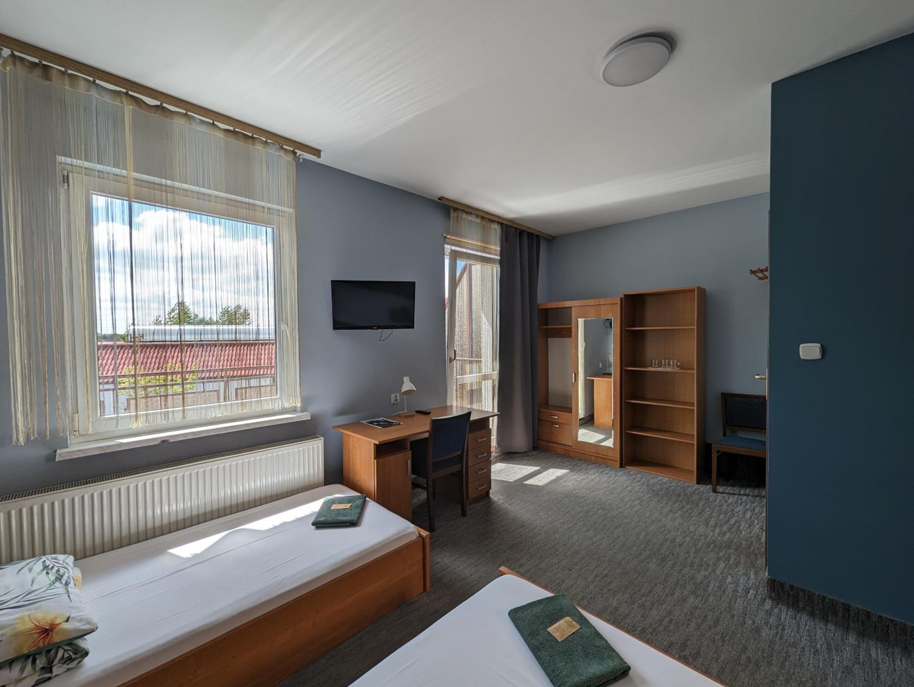 Triple Room with Private Bathroom - Photo 5