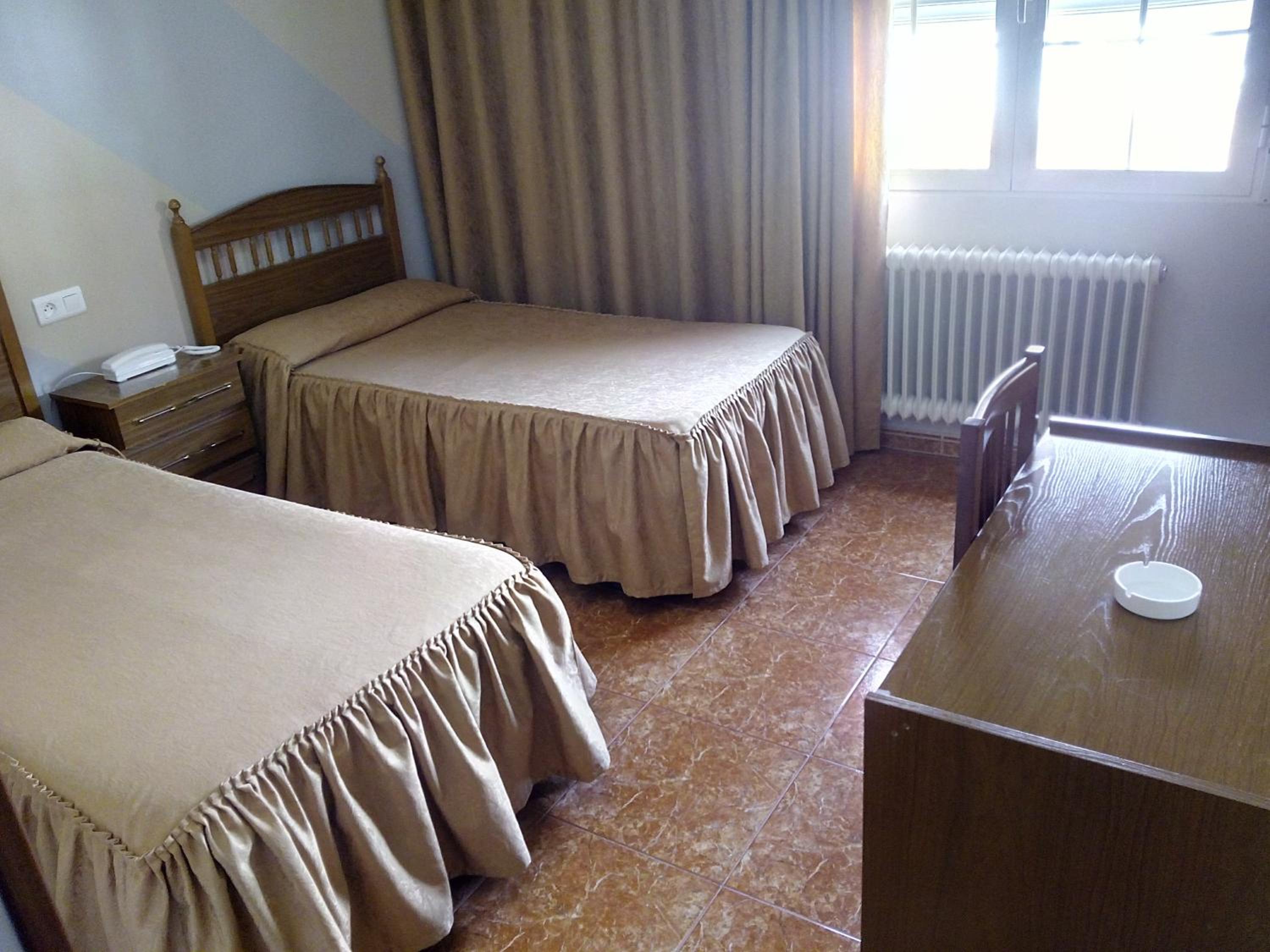 Double or Twin Room photo 2