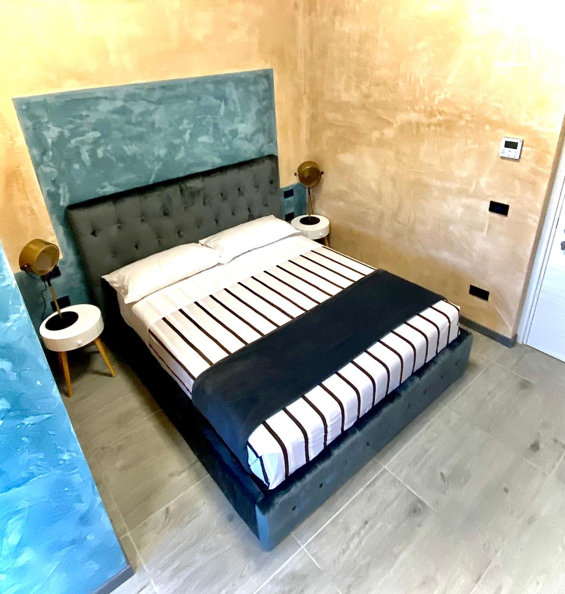 Deluxe King Room photo 3