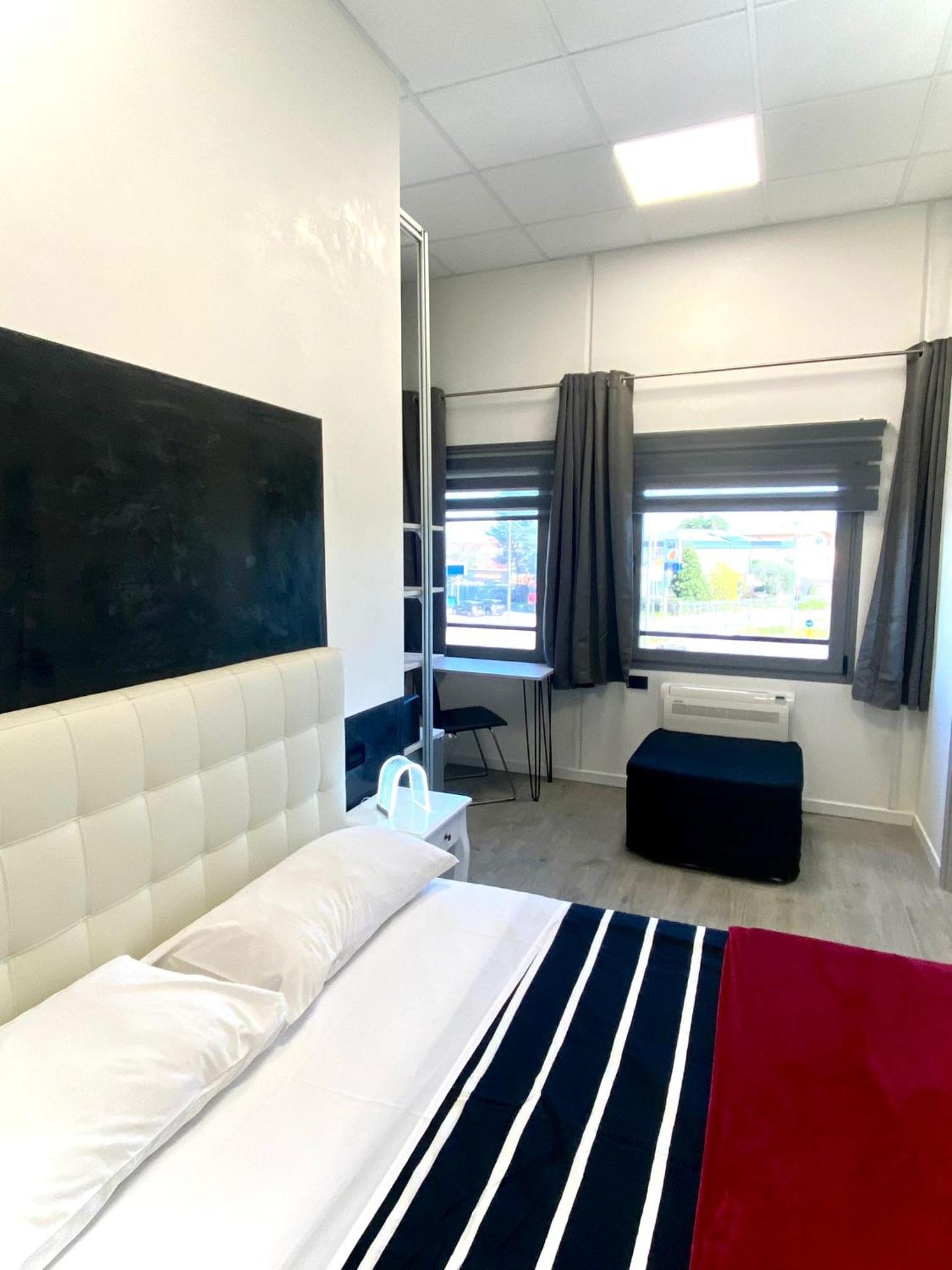 Superior King Room photo 1