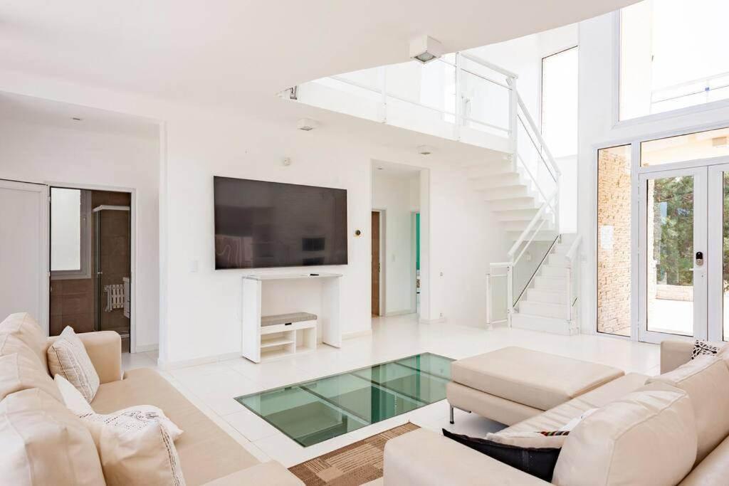 Villa photo 3
