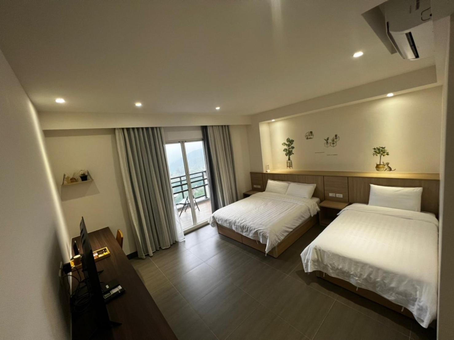 Triple Room with Mountain View