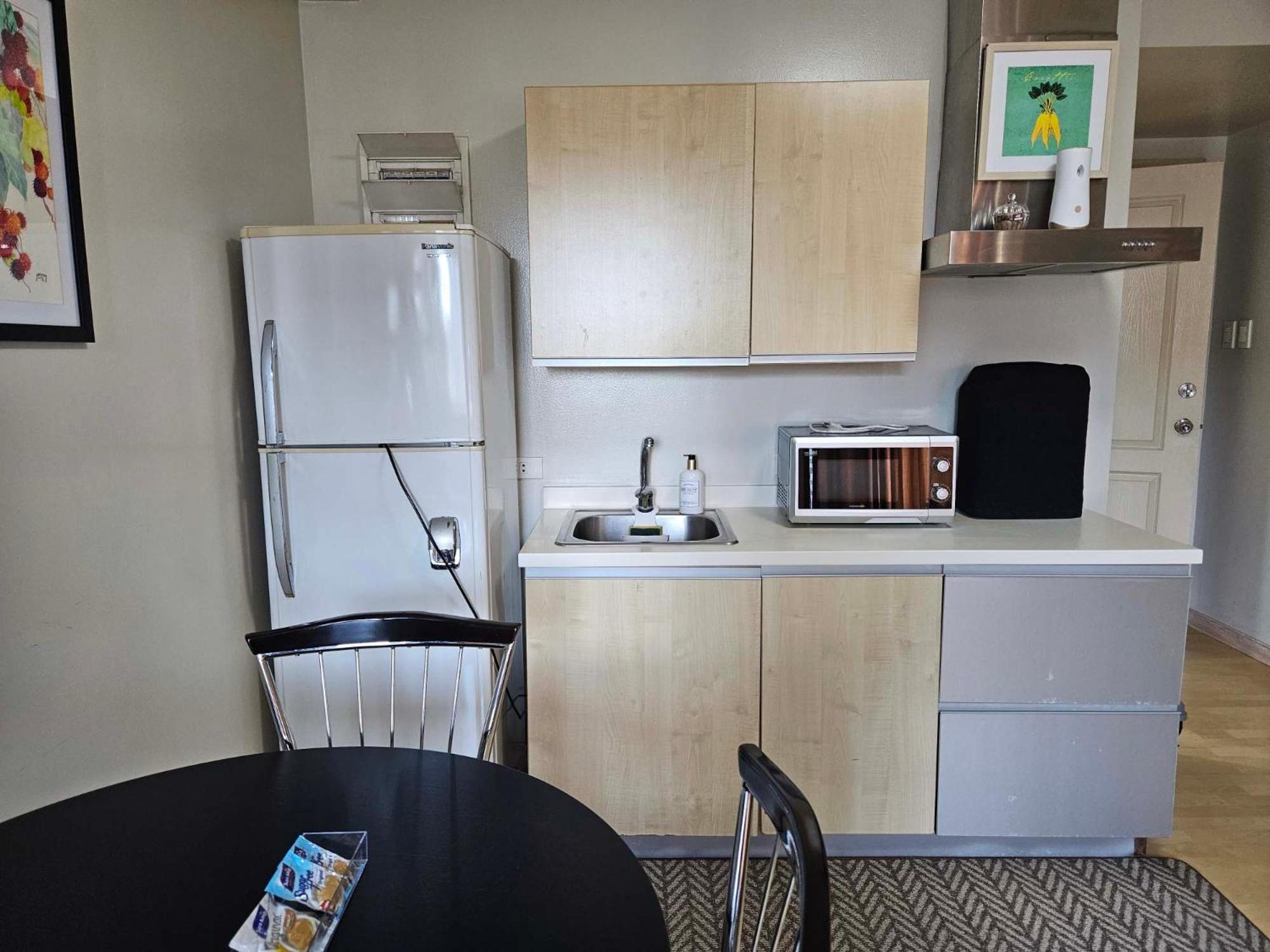 Apartment with Balcony - Photo 10