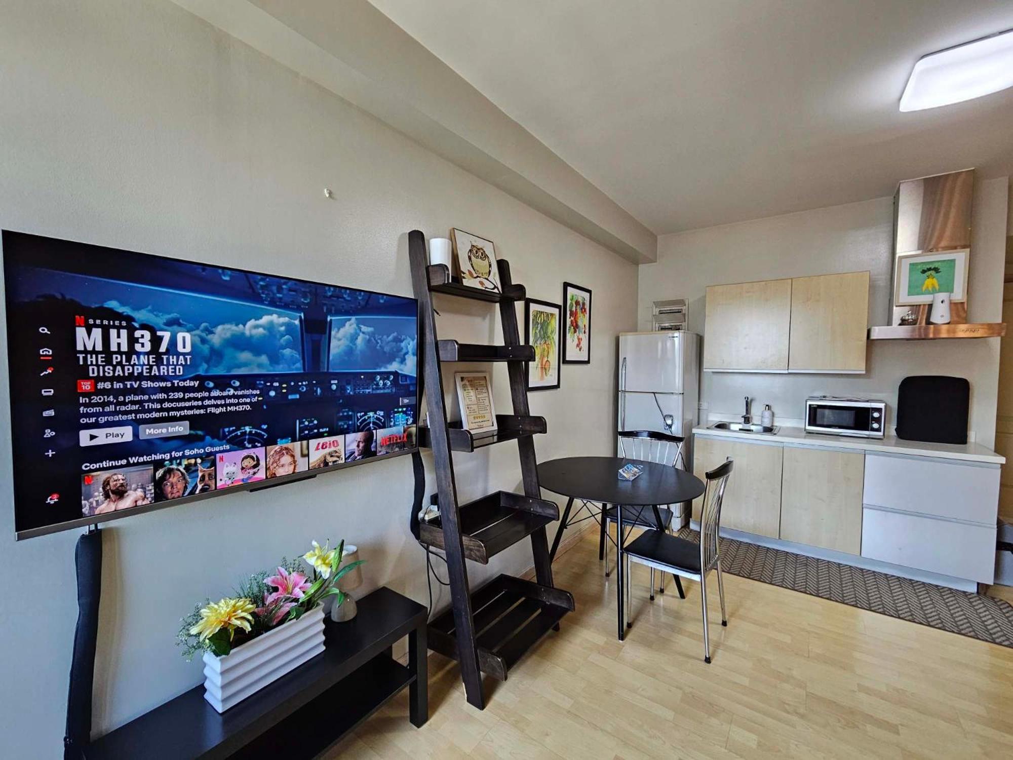 Apartment with Balcony - Photo 13
