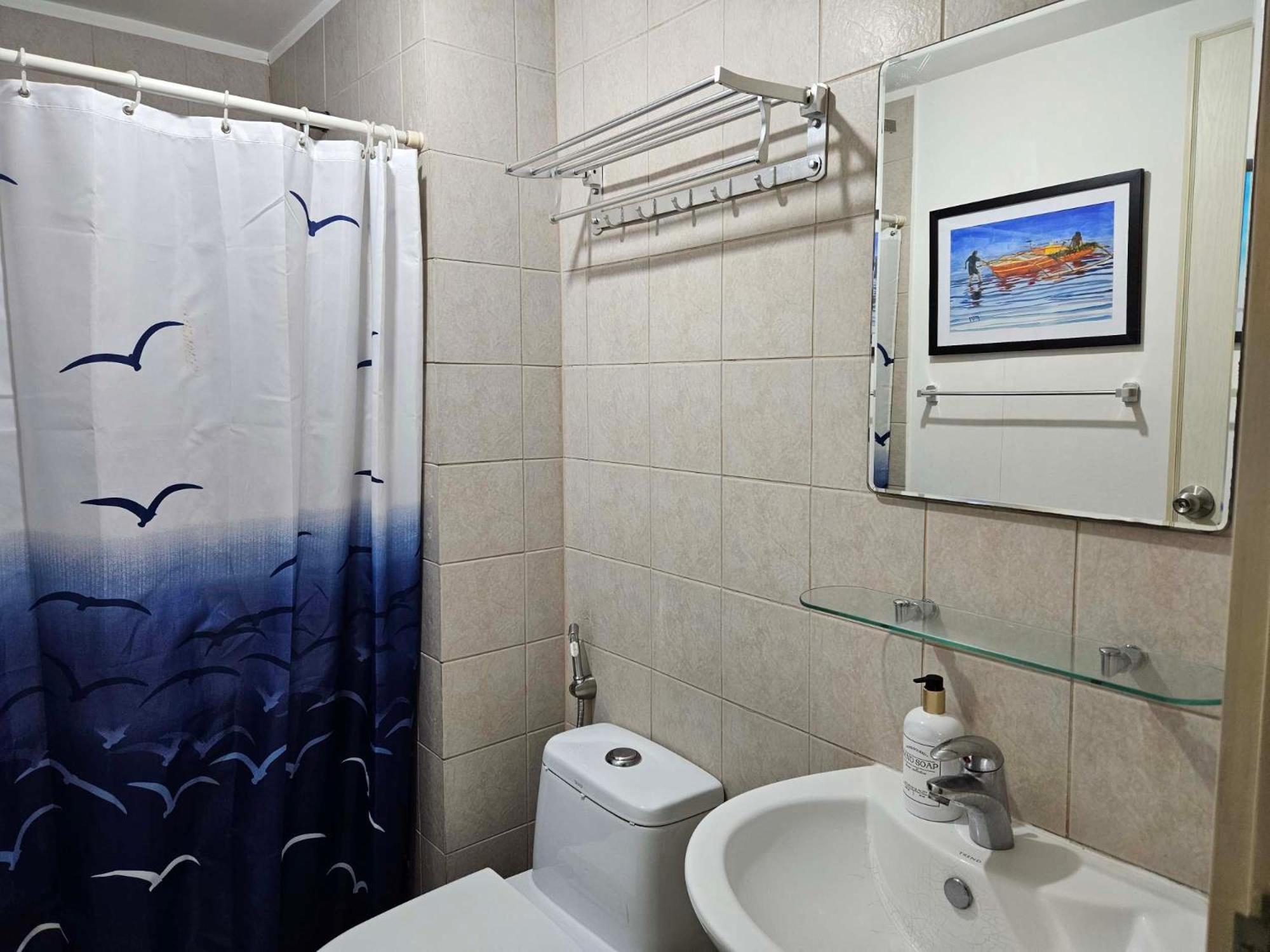 Apartment with Balcony - Photo 8
