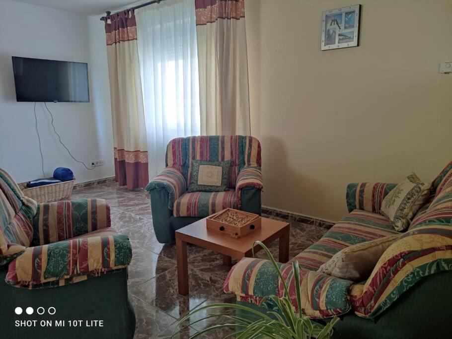 Casa de cuatro habitaciones
