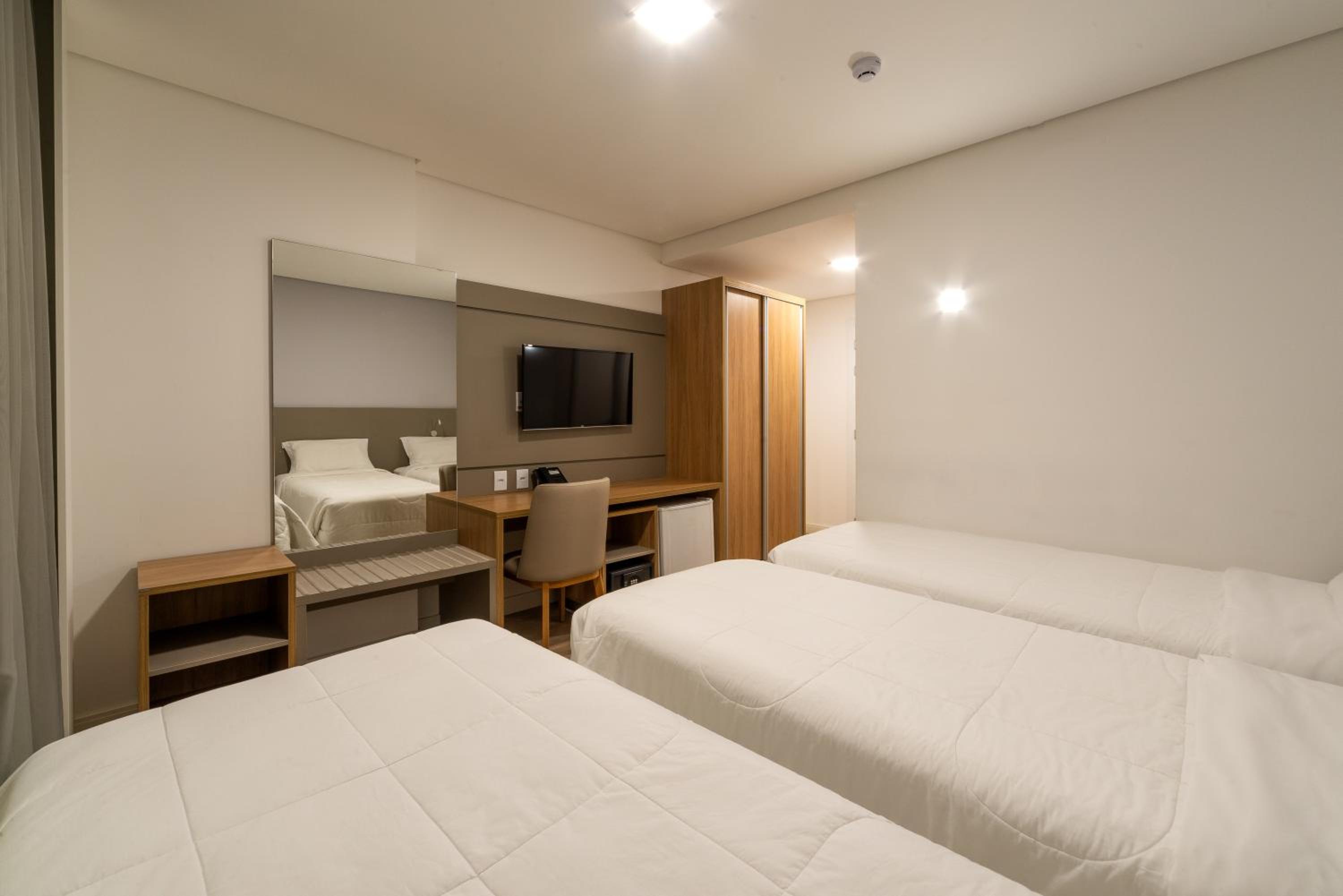 Luxury Triple Room photo 2
