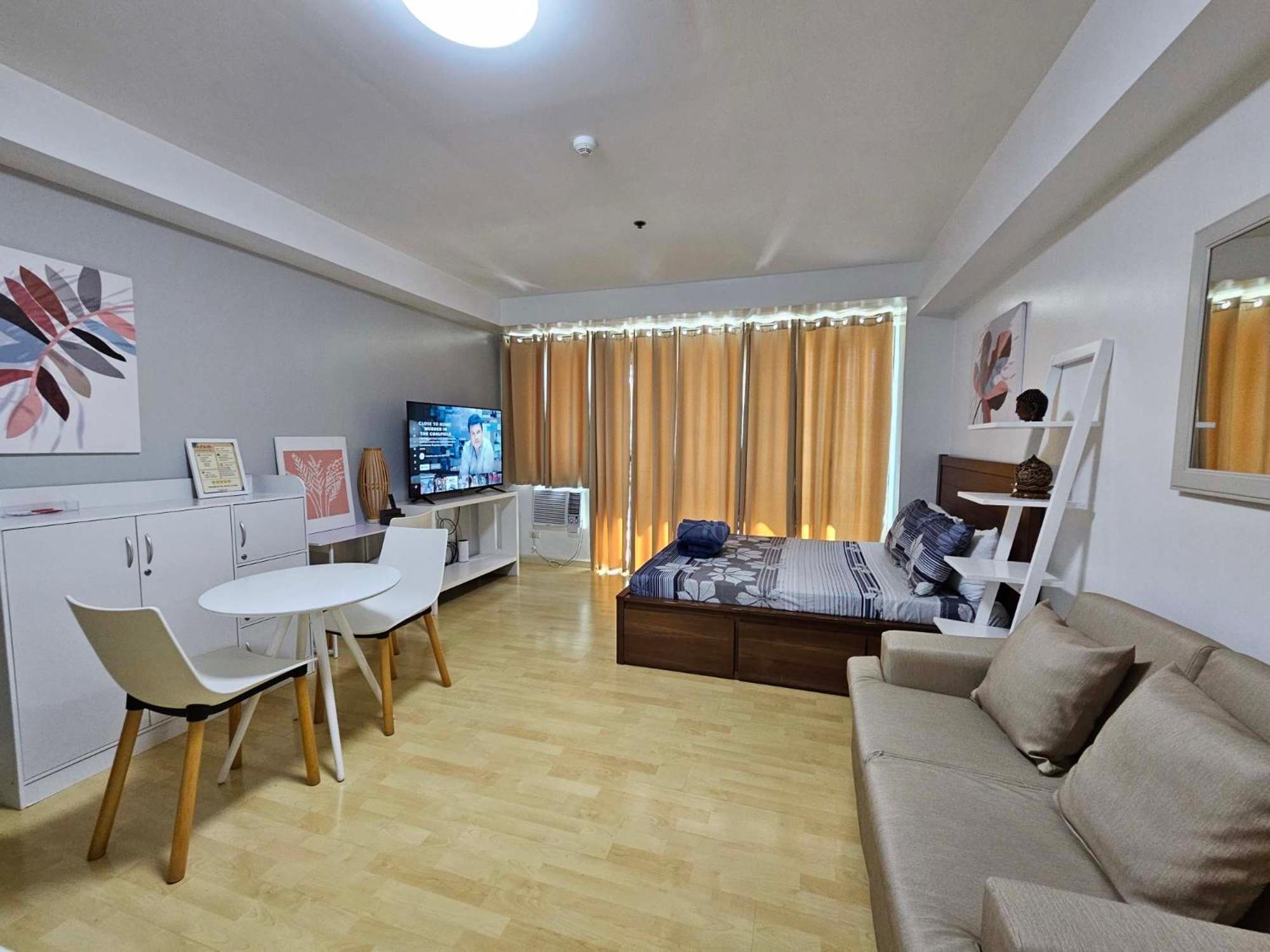Apartment with Balcony - Photo 39