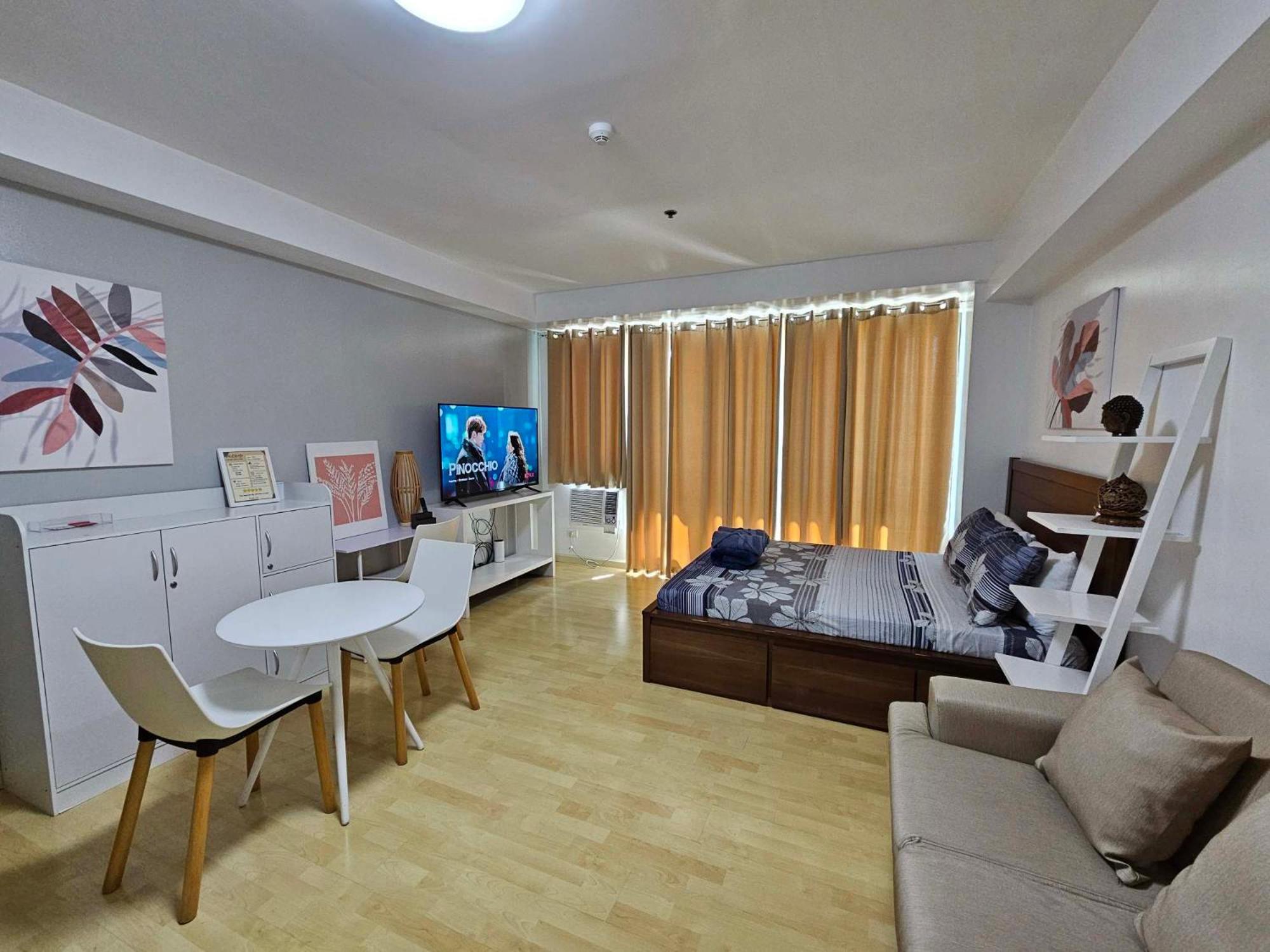 Apartment with Balcony - Photo 37