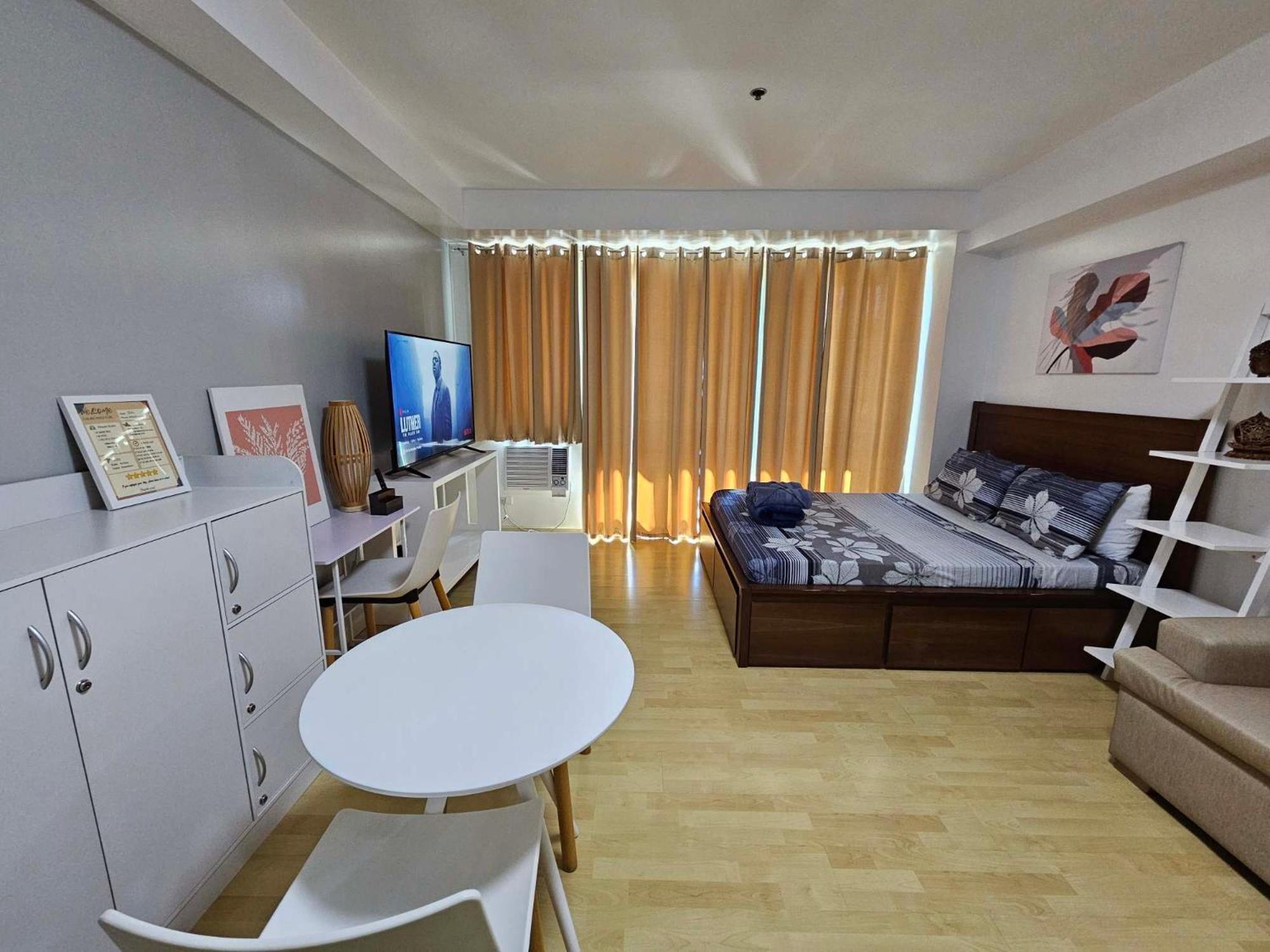 Apartment with Balcony - Photo 40