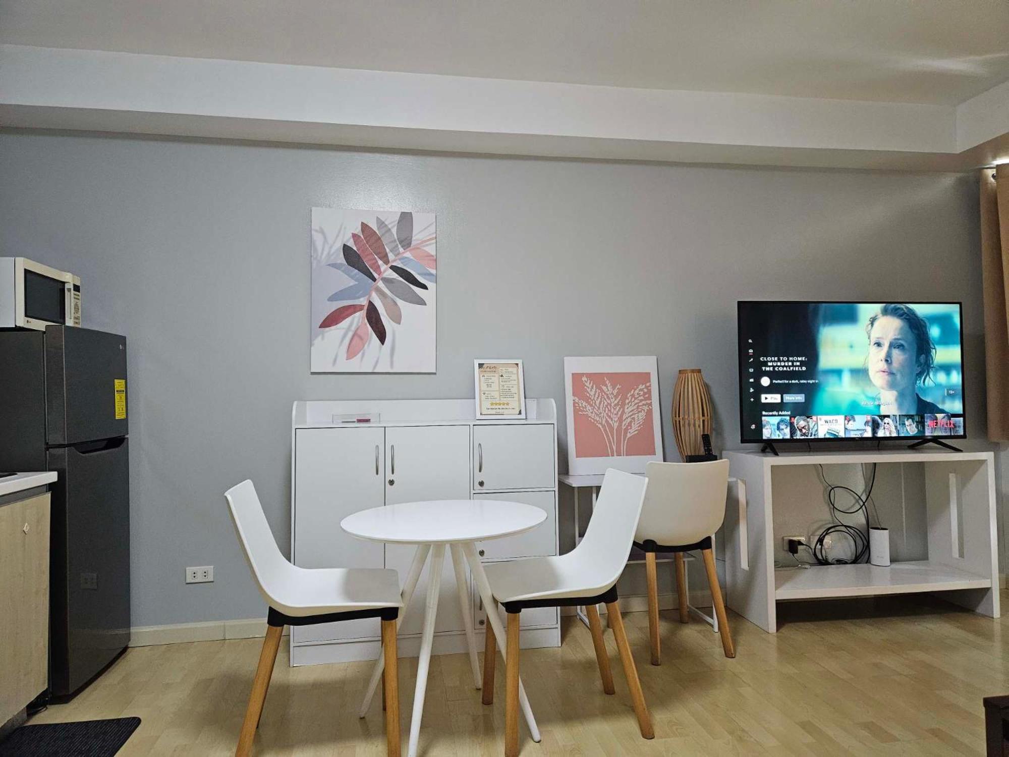 Apartment with Balcony - Photo 31