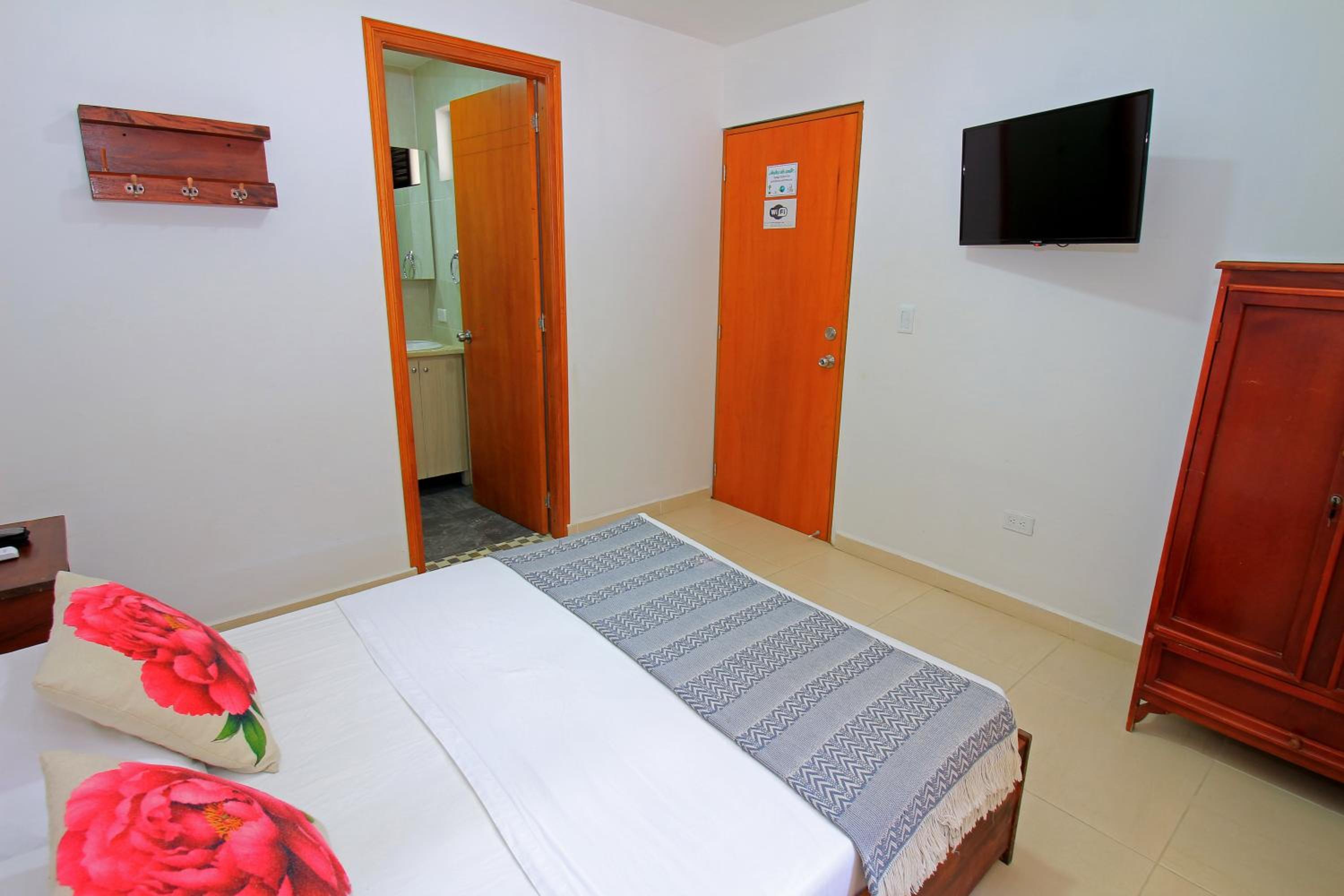 Large Double Room photo 2
