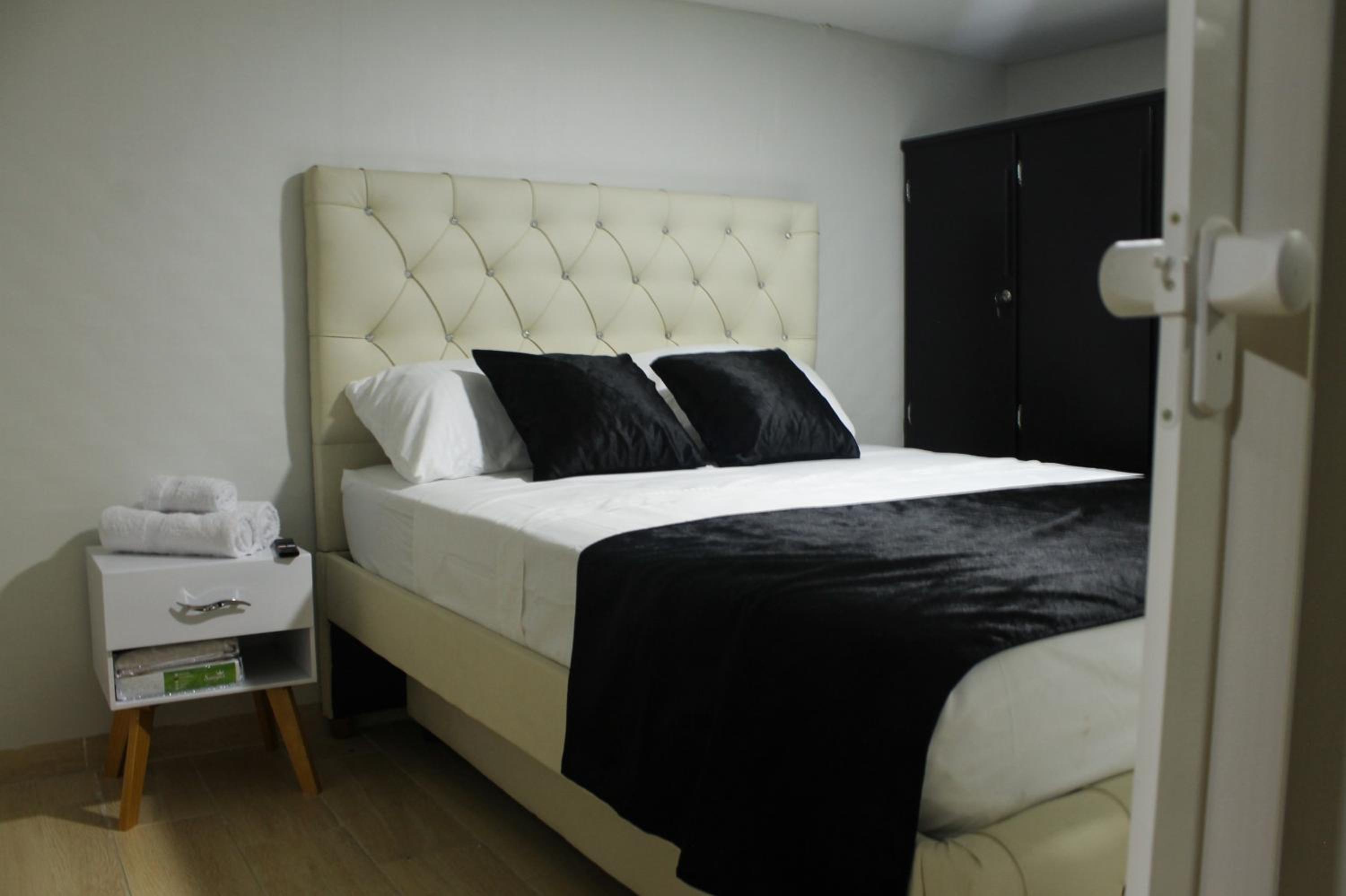 Apartment photo 1