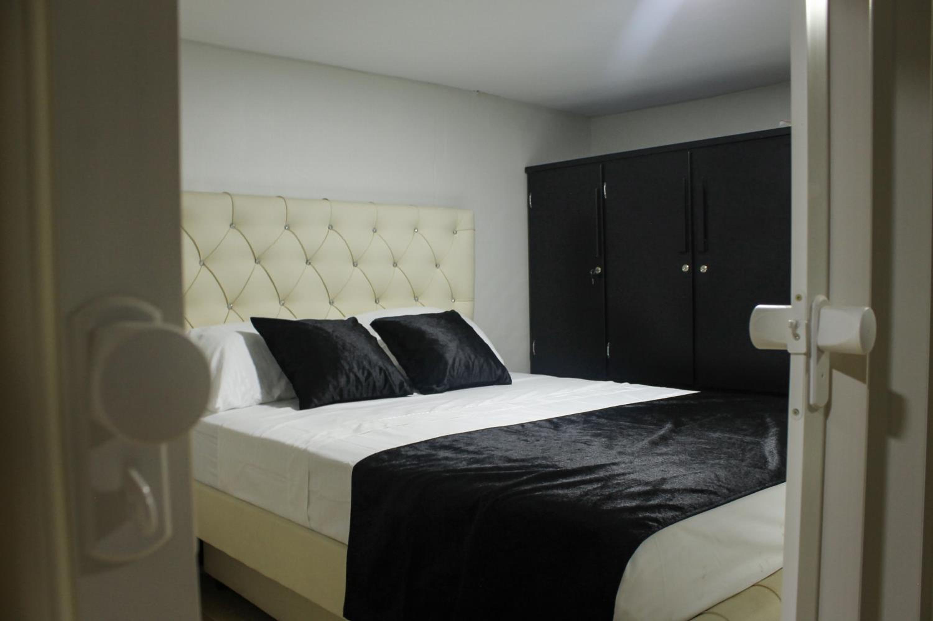 Apartment photo 2