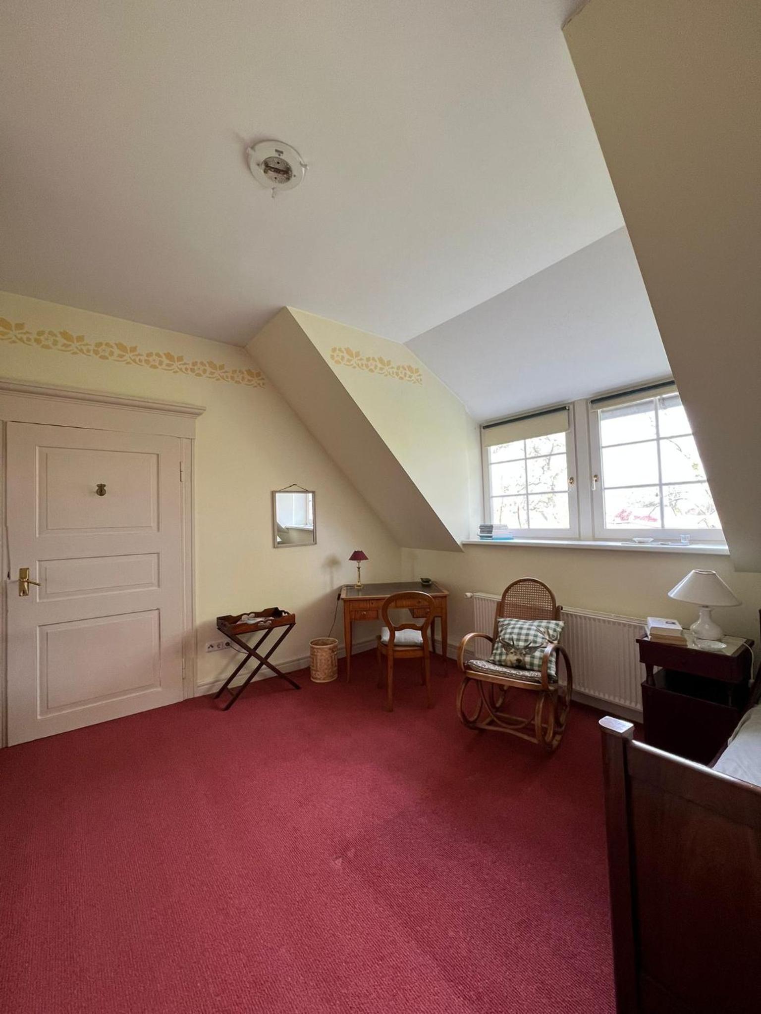 Family Room with Private Bathroom photo 3