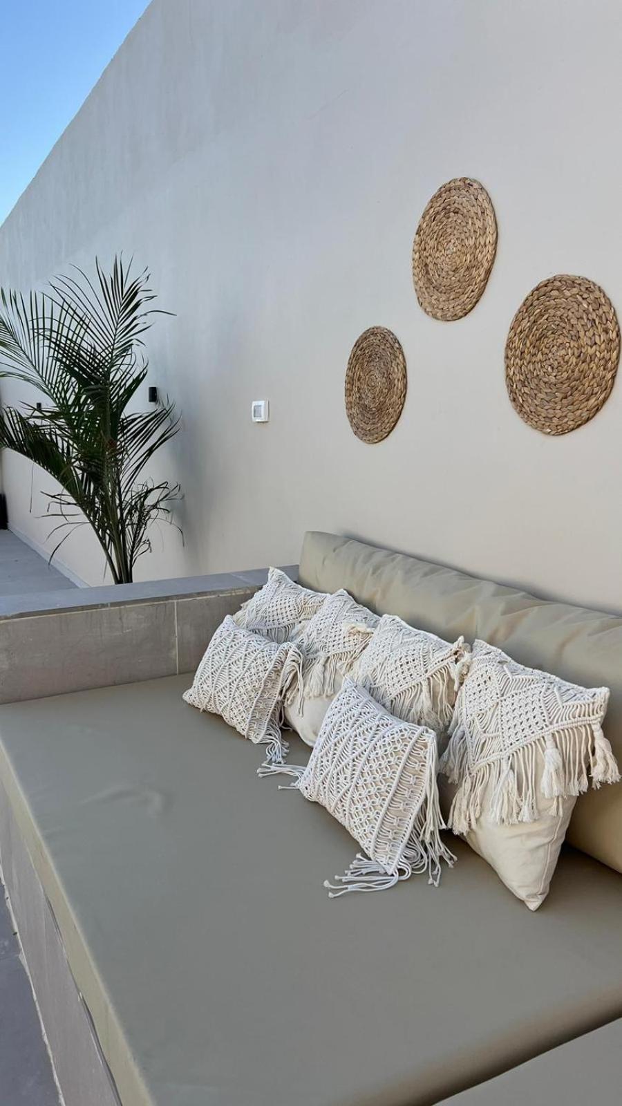 Three-Bedroom Villa photo 2