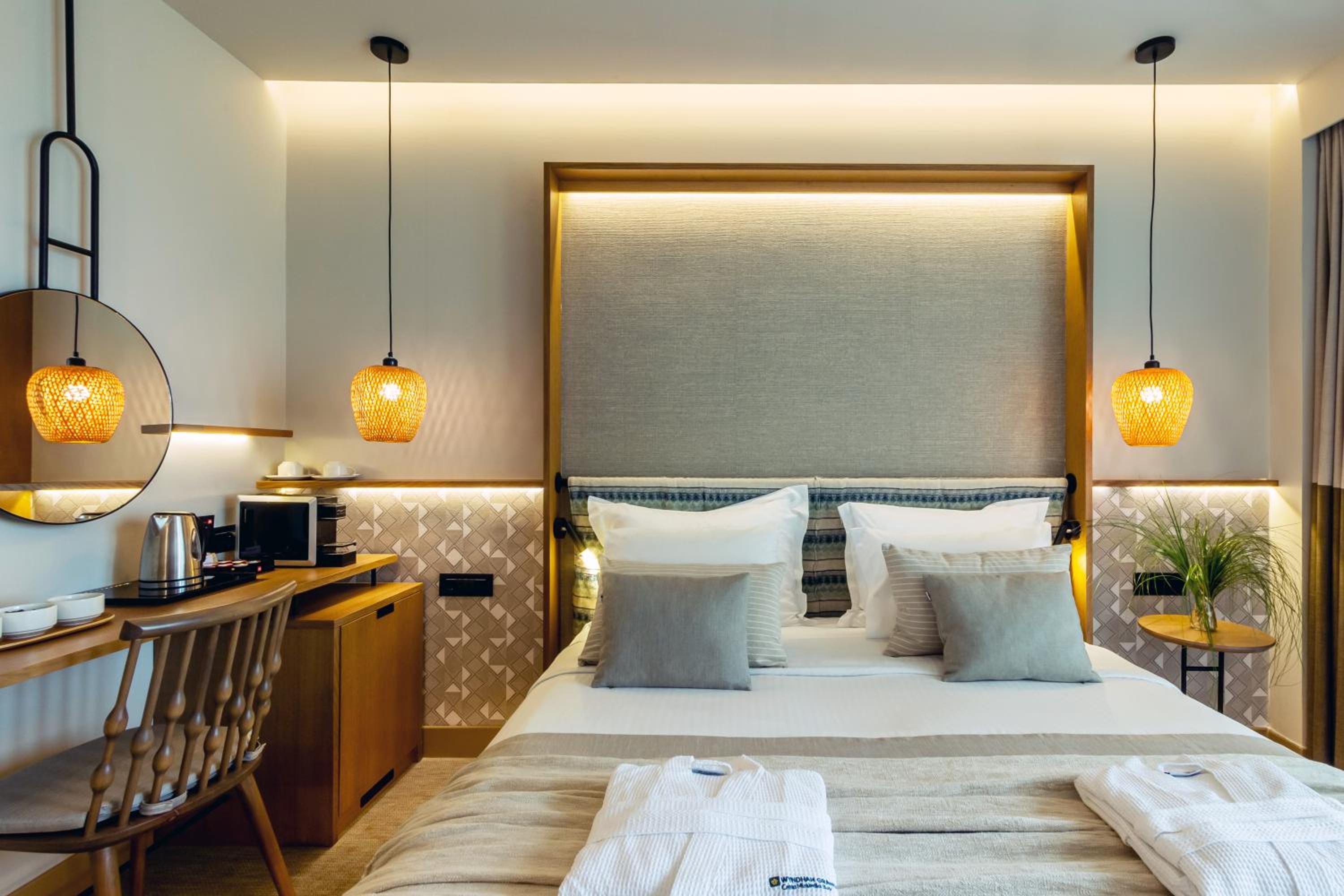 Deluxe Suite with Sea View and Plunge Pool