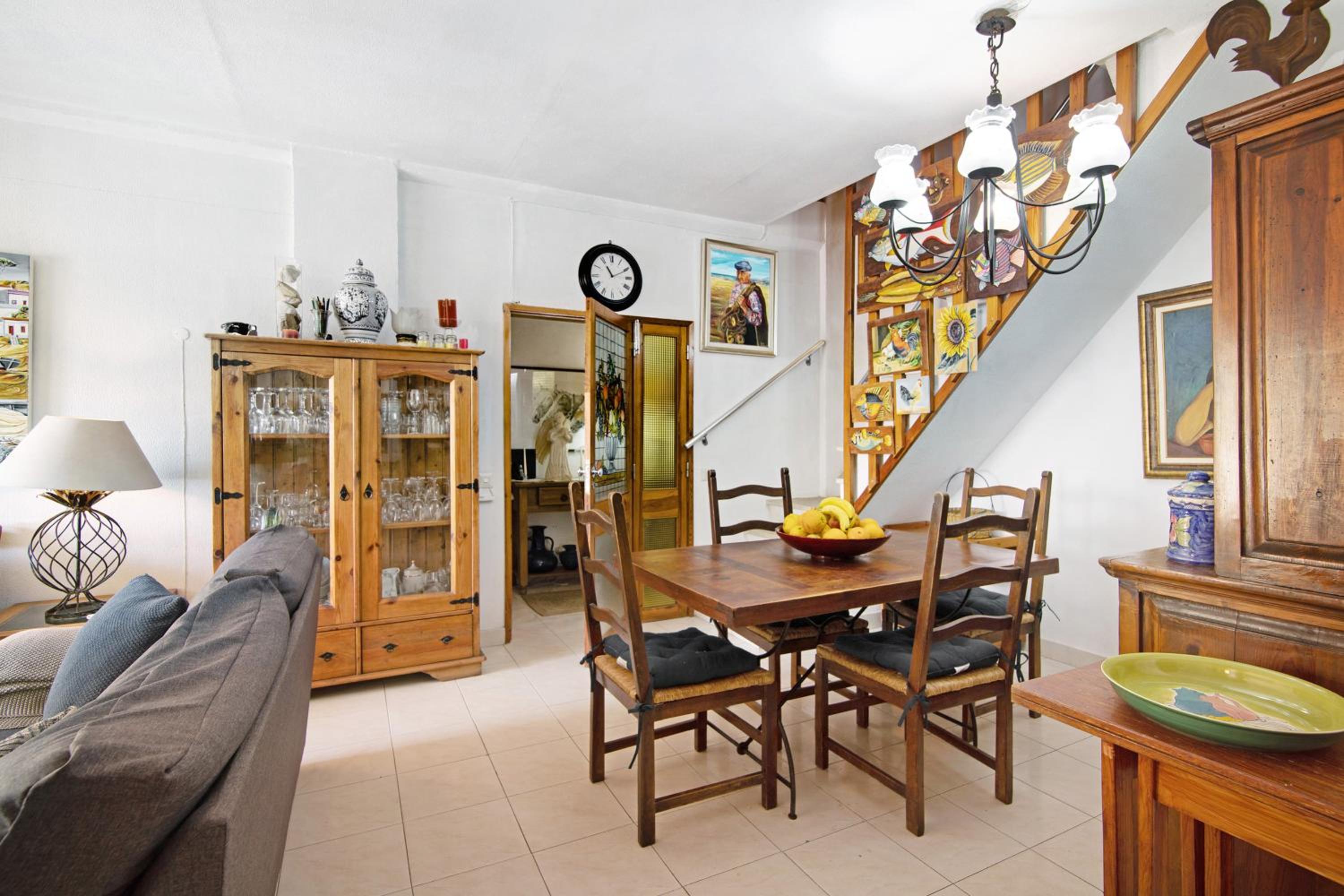 Three-Bedroom Premium Apartment with Balcony photo 3