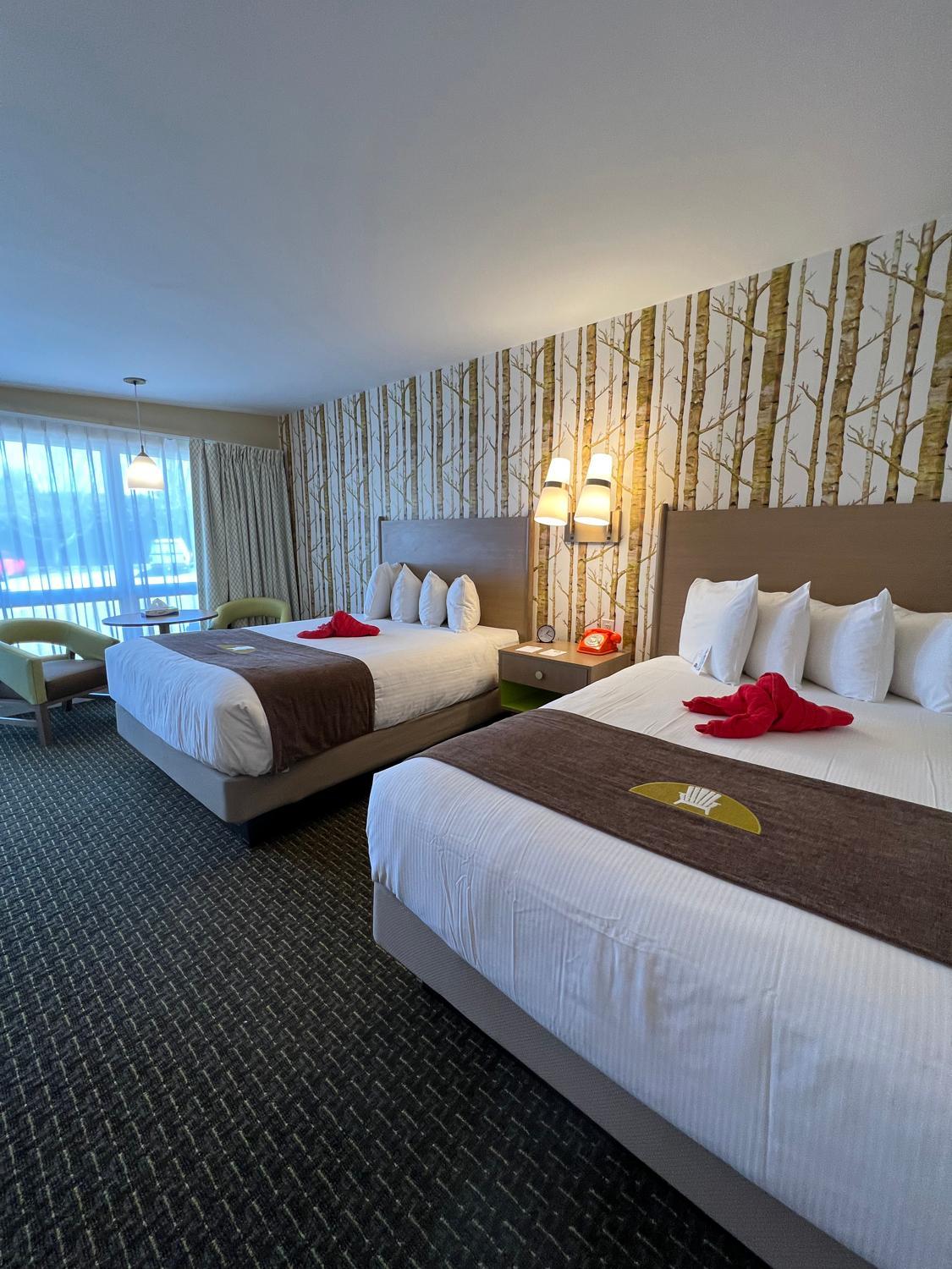 Queen Room with Two Queen Beds photo 3