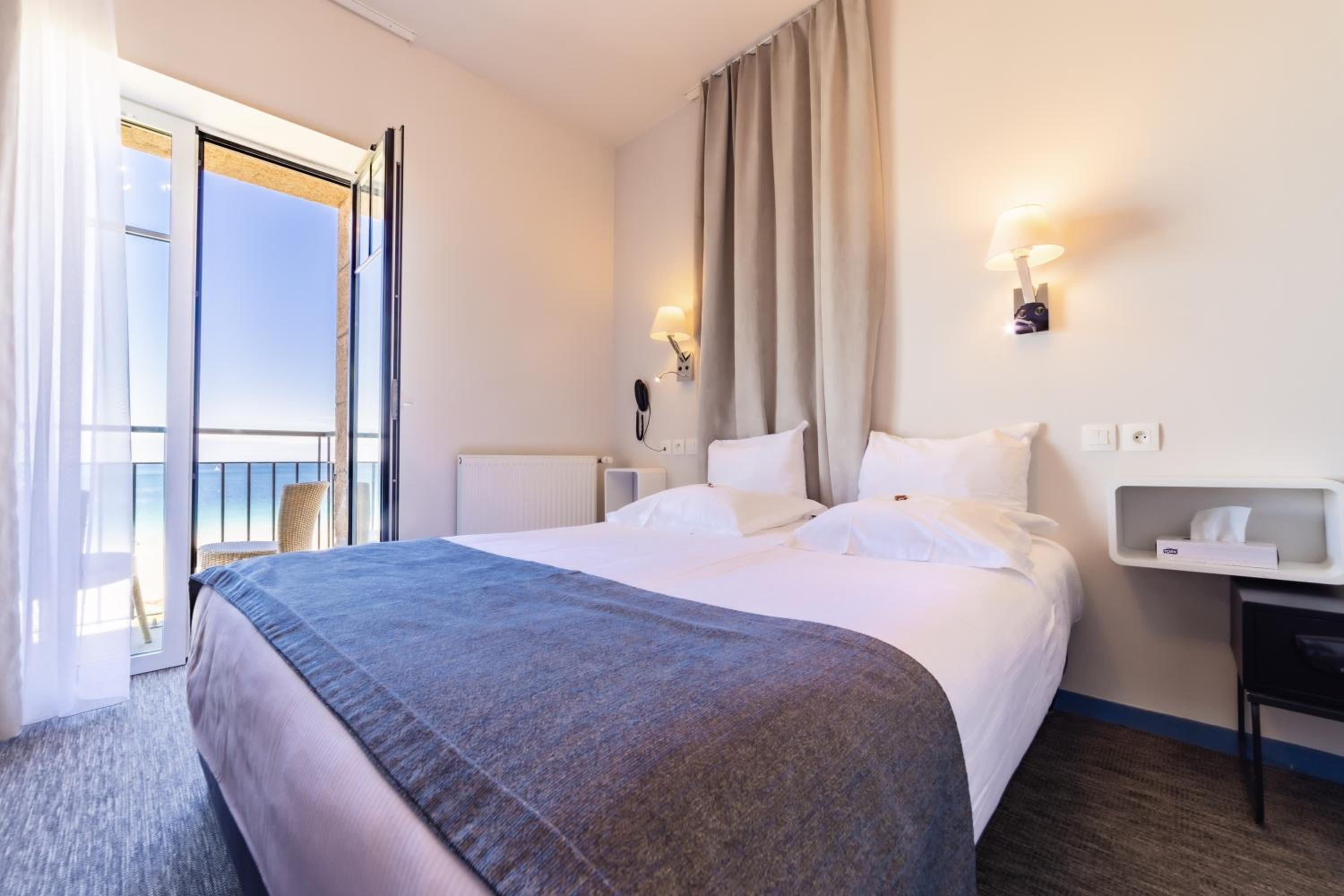Double Room with Sea View photo 3