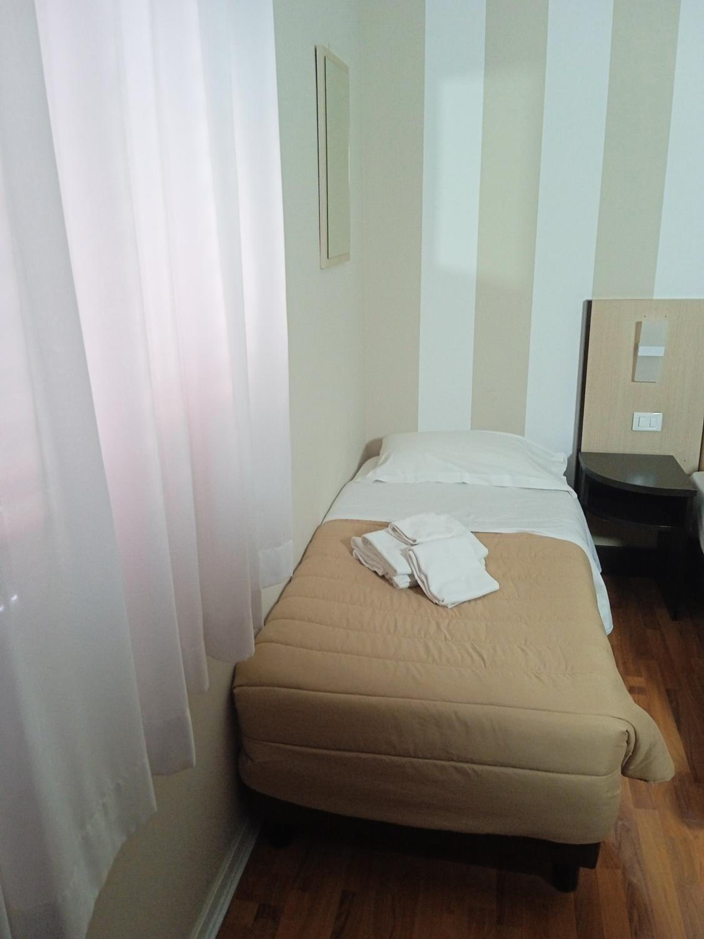 Budget Single Room