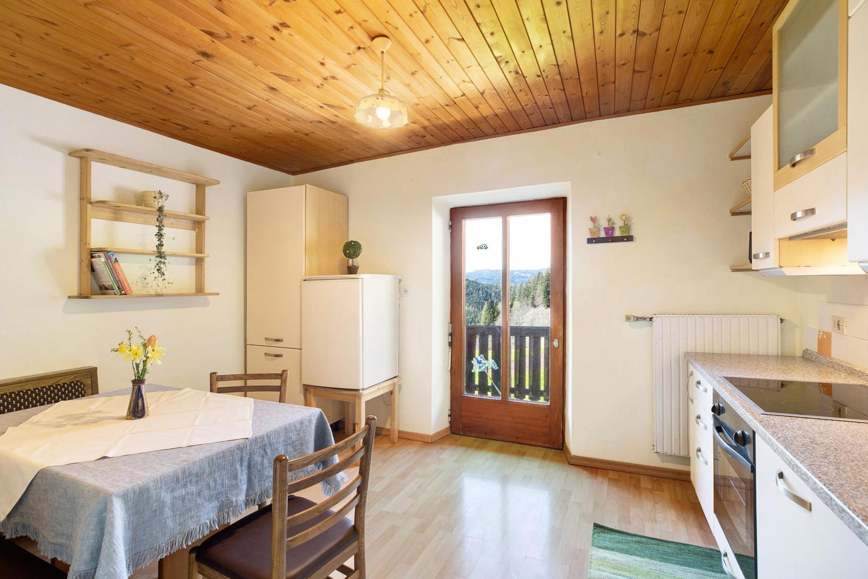 Three-Bedroom Premium Apartment with Balcony photo 2