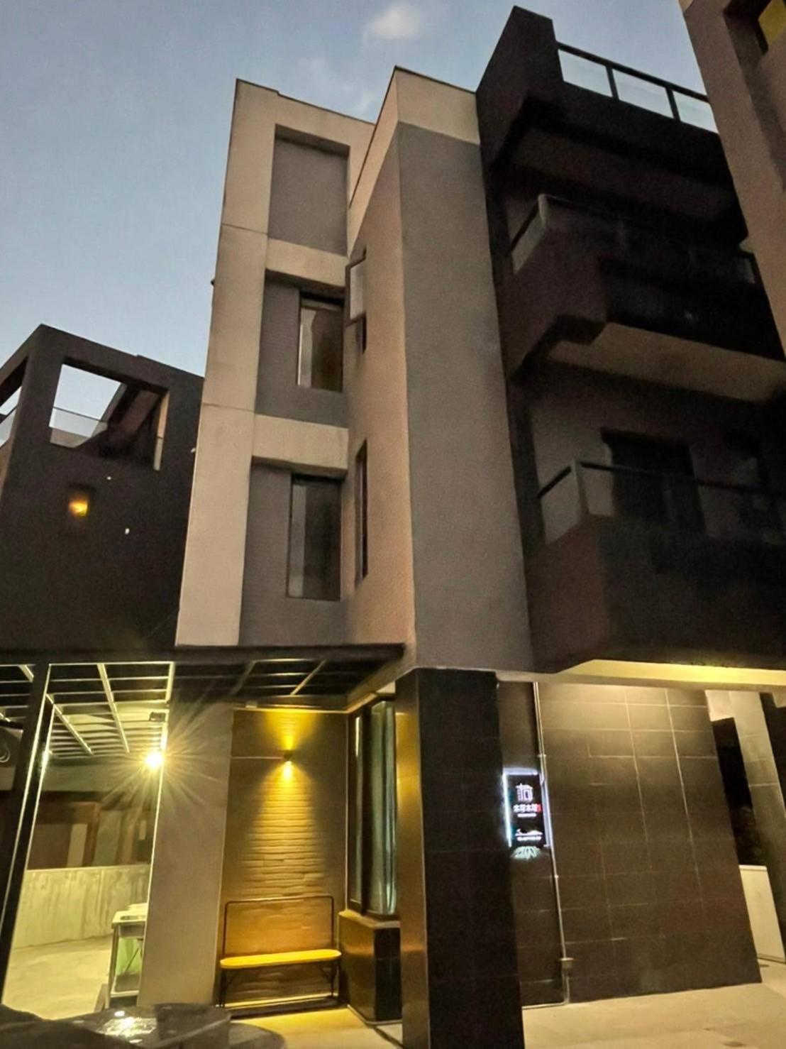 Villa photo 1