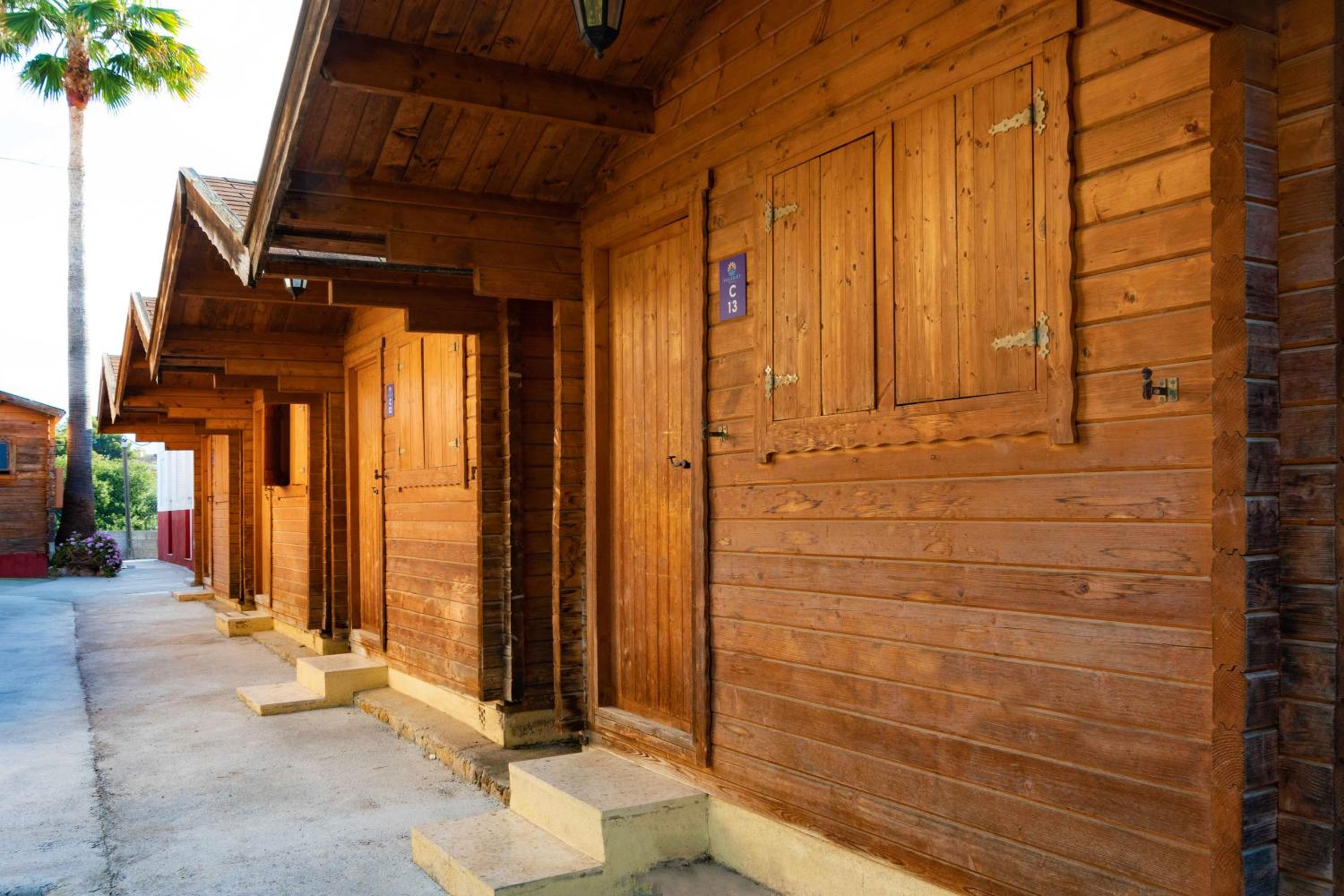Wood Cabin - Photo 13